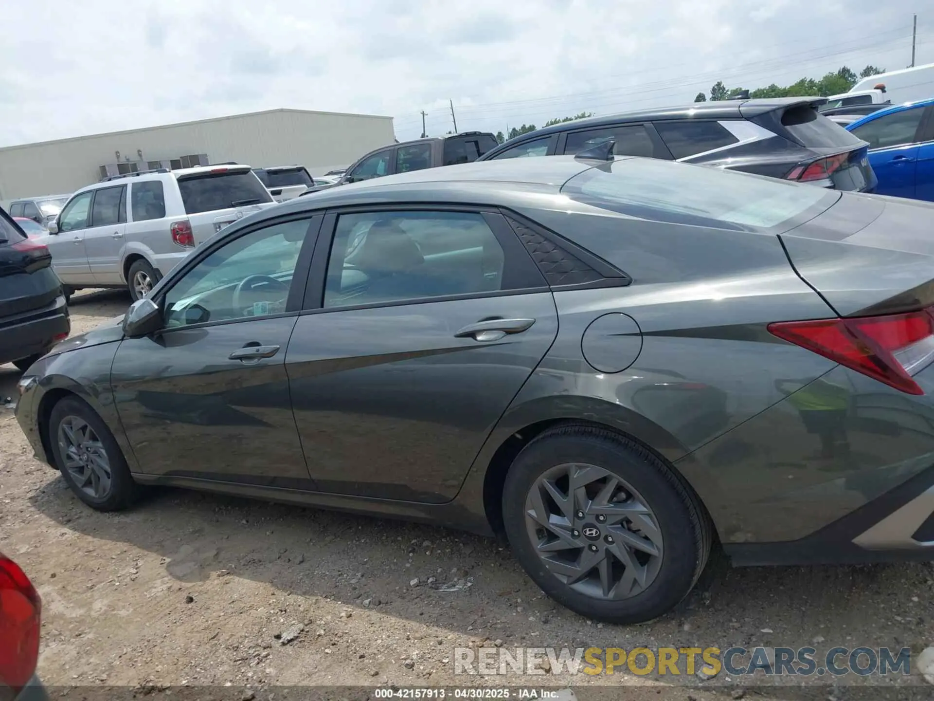 14 Photograph of a damaged car KMHLM4DG9RU787905 HYUNDAI ELANTRA 2024