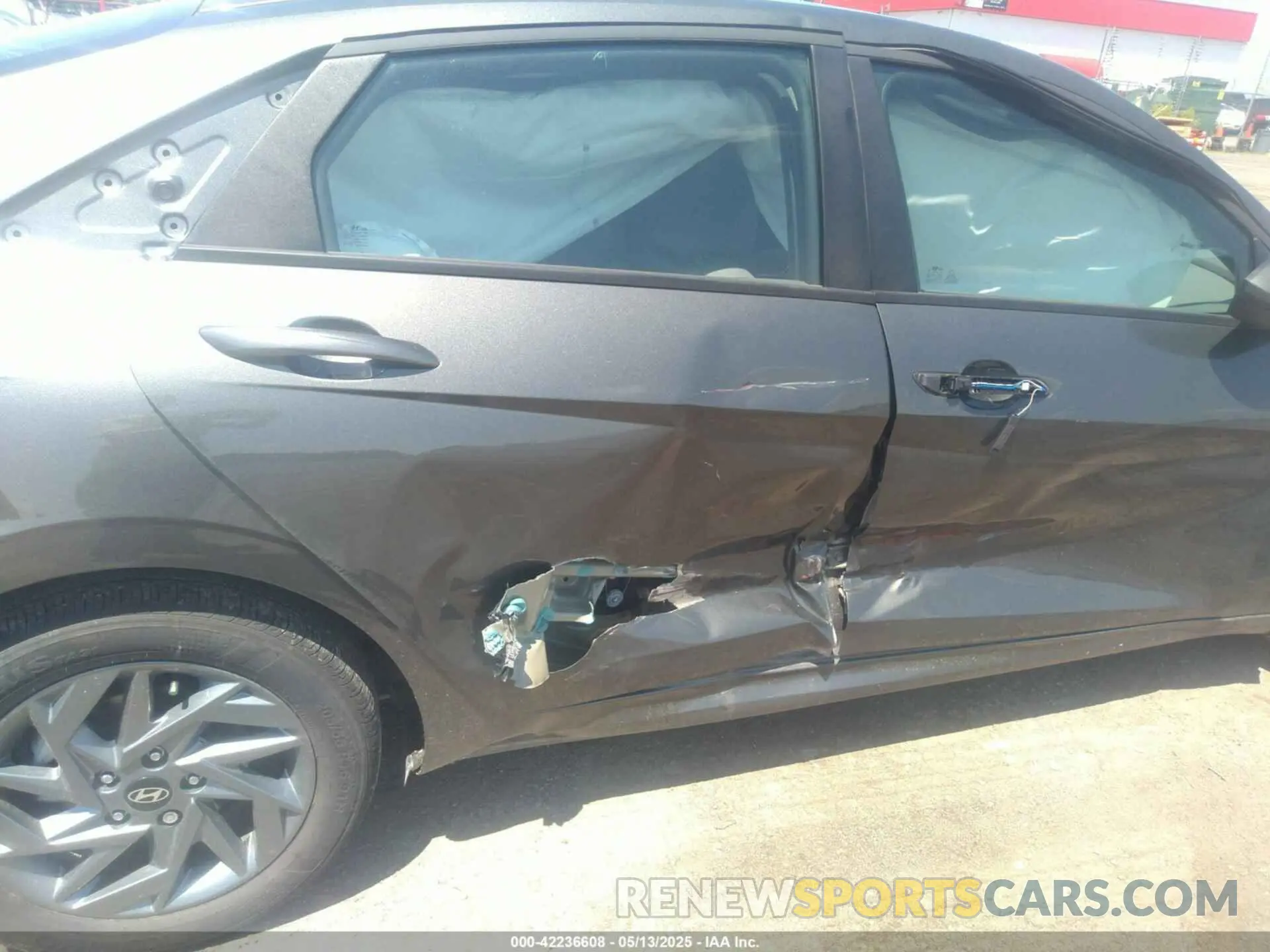 6 Photograph of a damaged car KMHLM4DG9RU815492 HYUNDAI ELANTRA 2024