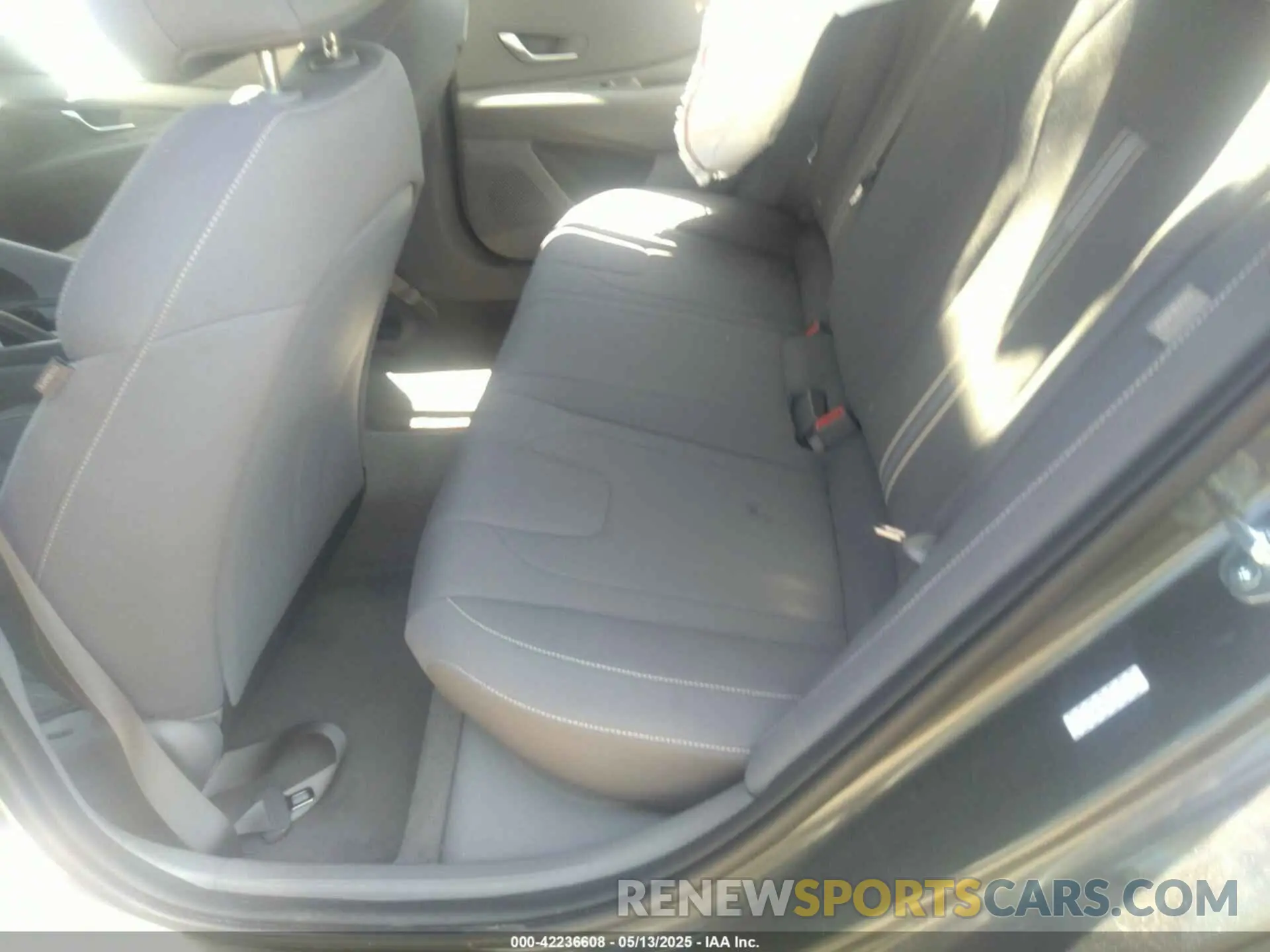 8 Photograph of a damaged car KMHLM4DG9RU815492 HYUNDAI ELANTRA 2024
