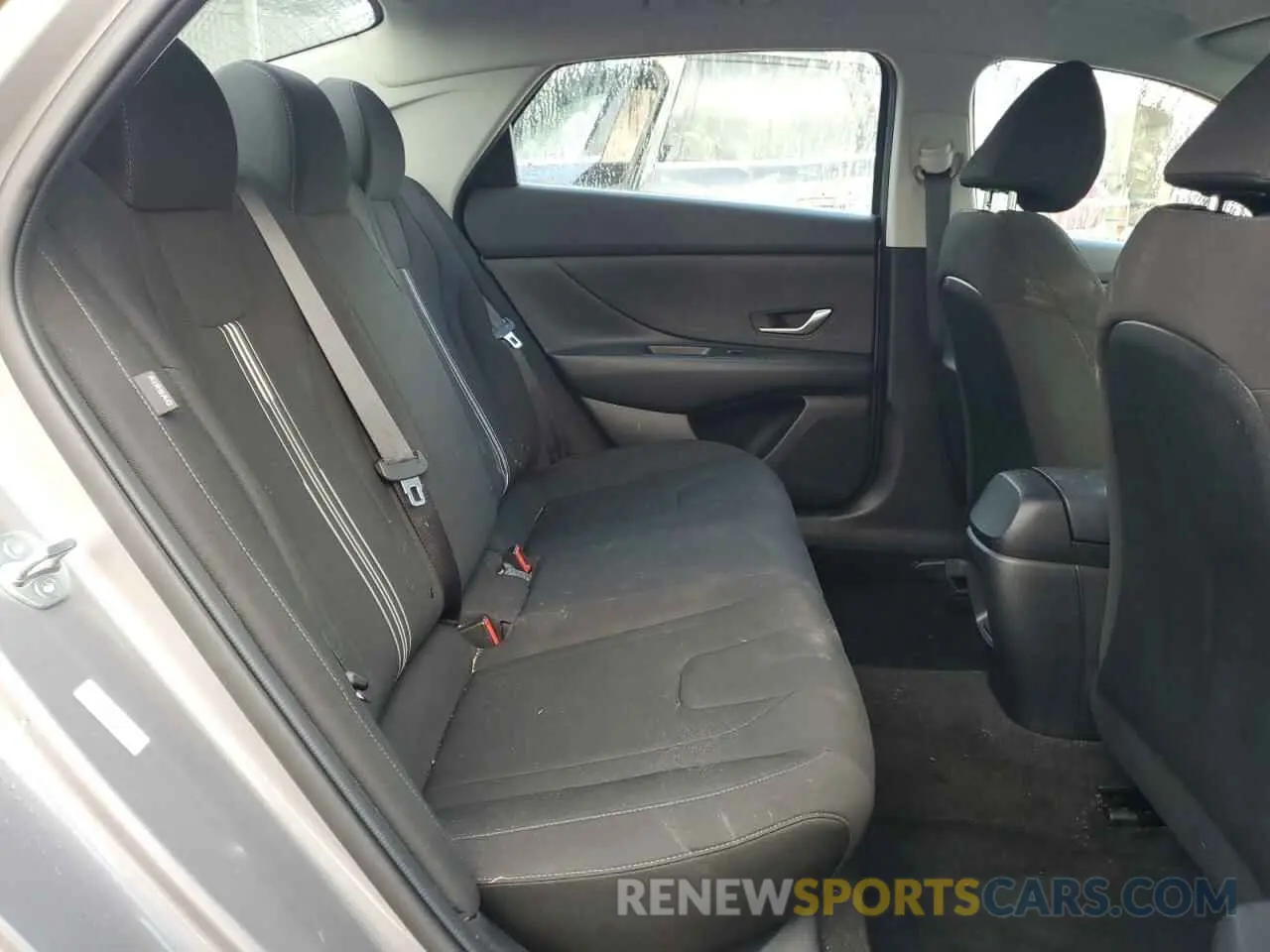10 Photograph of a damaged car KMHLM4DGXRU656644 HYUNDAI ELANTRA 2024