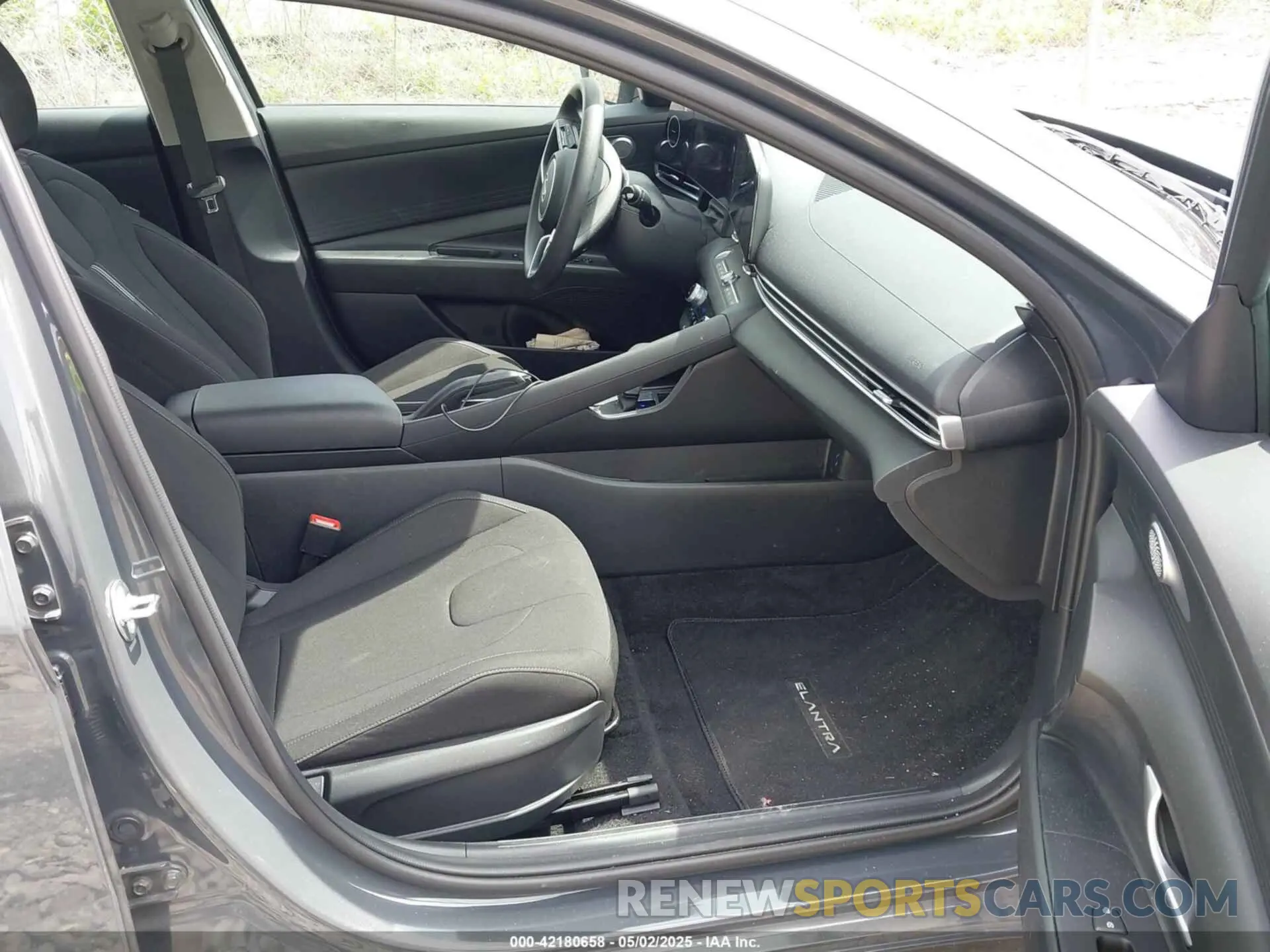 5 Photograph of a damaged car KMHLM4DGXRU658961 HYUNDAI ELANTRA 2024