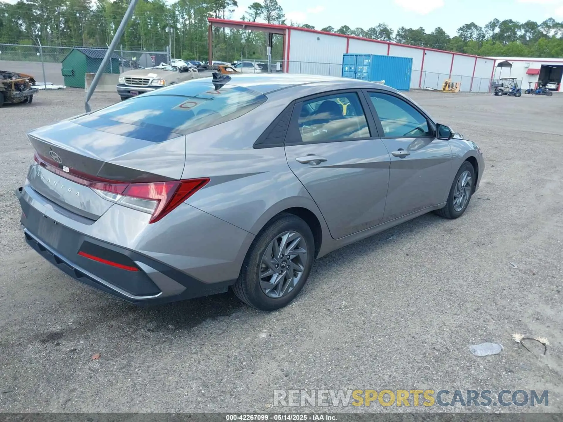 4 Photograph of a damaged car KMHLM4DGXRU661519 HYUNDAI ELANTRA 2024