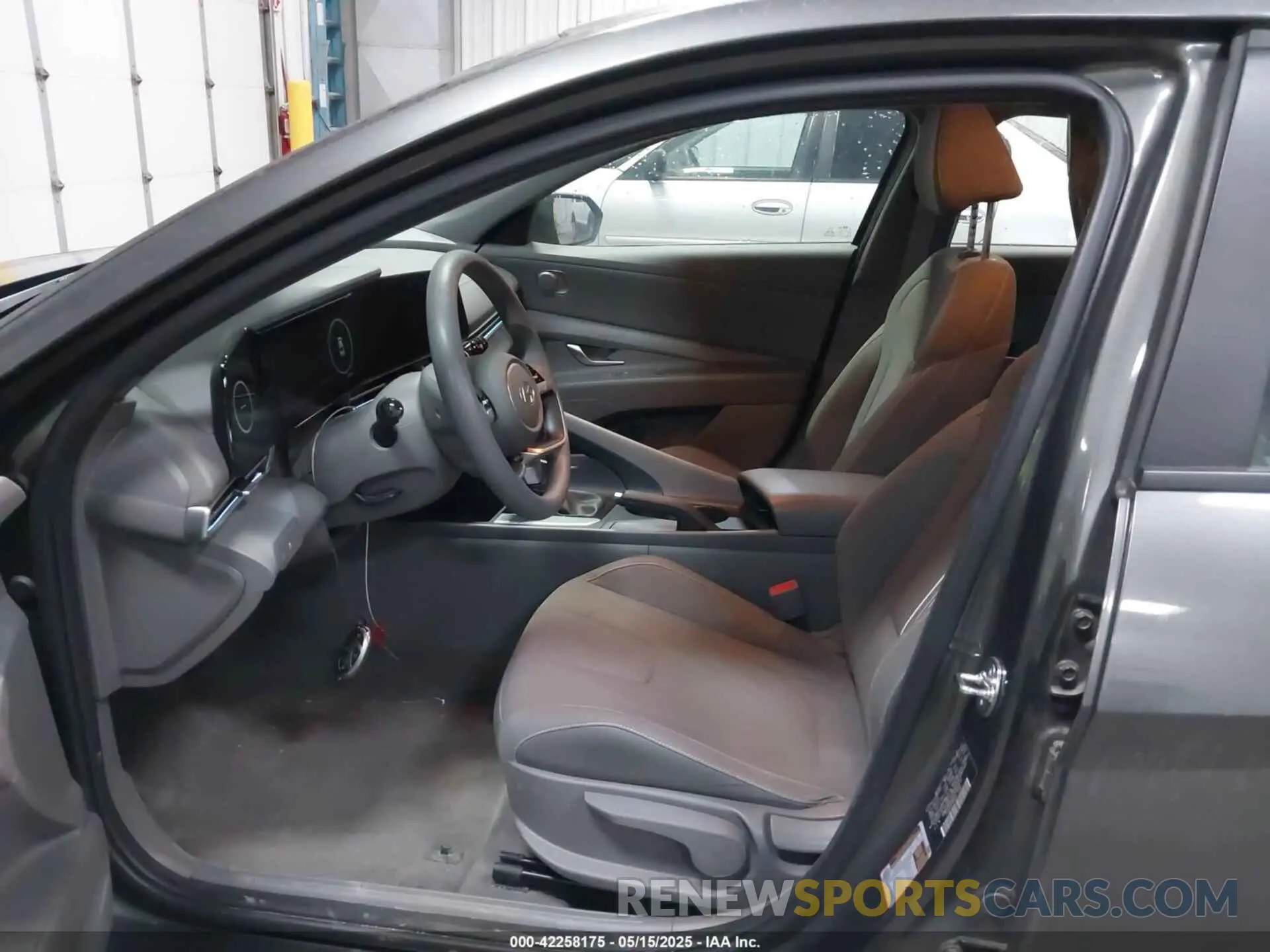 5 Photograph of a damaged car KMHLM4DGXRU683472 HYUNDAI ELANTRA 2024