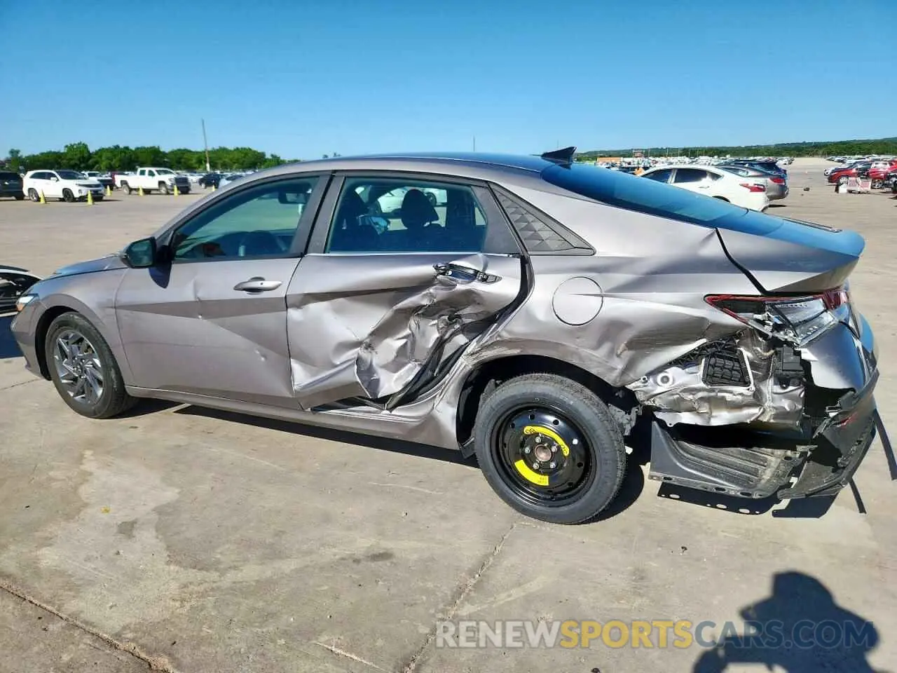 2 Photograph of a damaged car KMHLM4DGXRU691605 HYUNDAI ELANTRA 2024