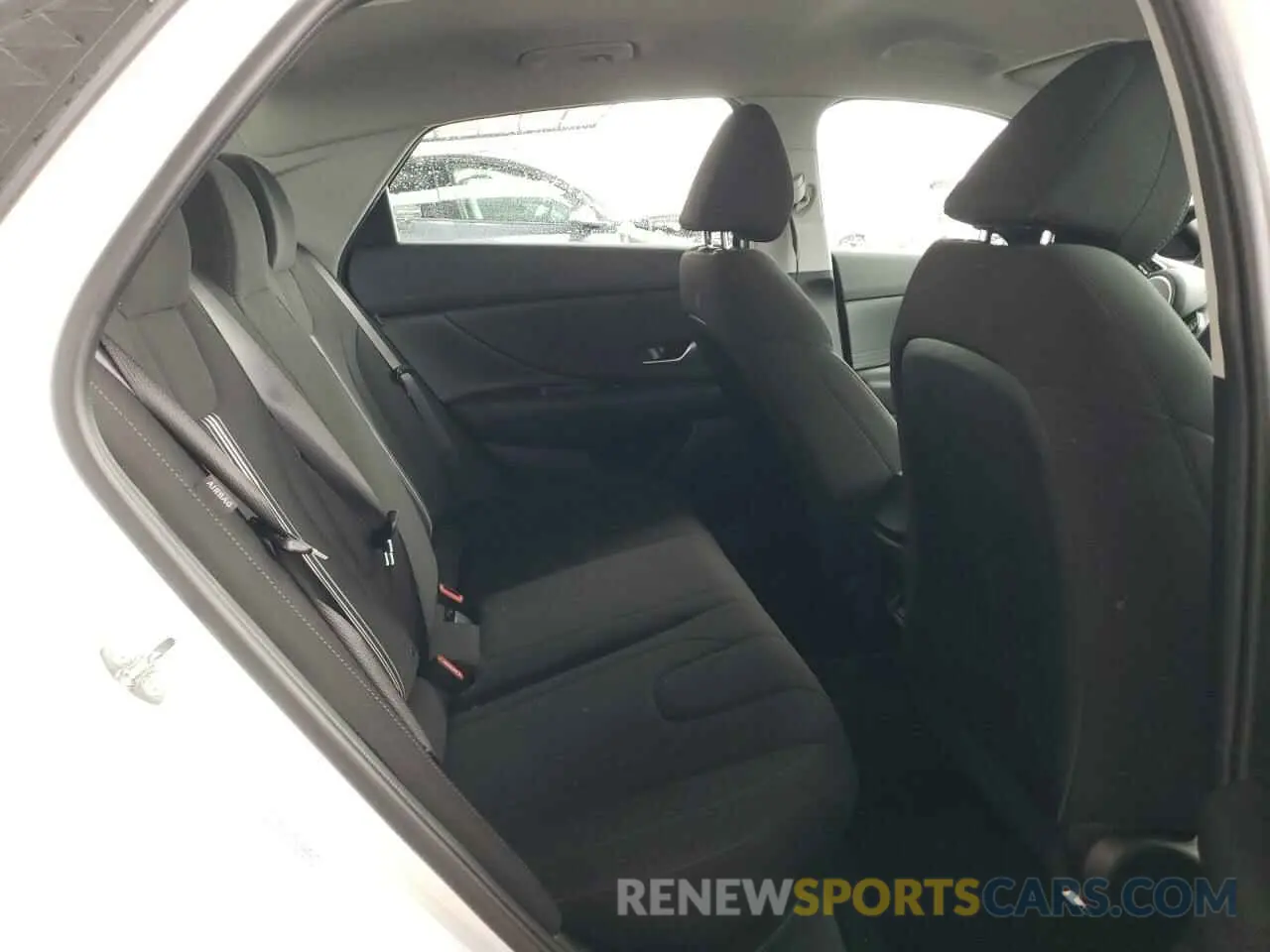 10 Photograph of a damaged car KMHLM4DGXRU696092 HYUNDAI ELANTRA 2024