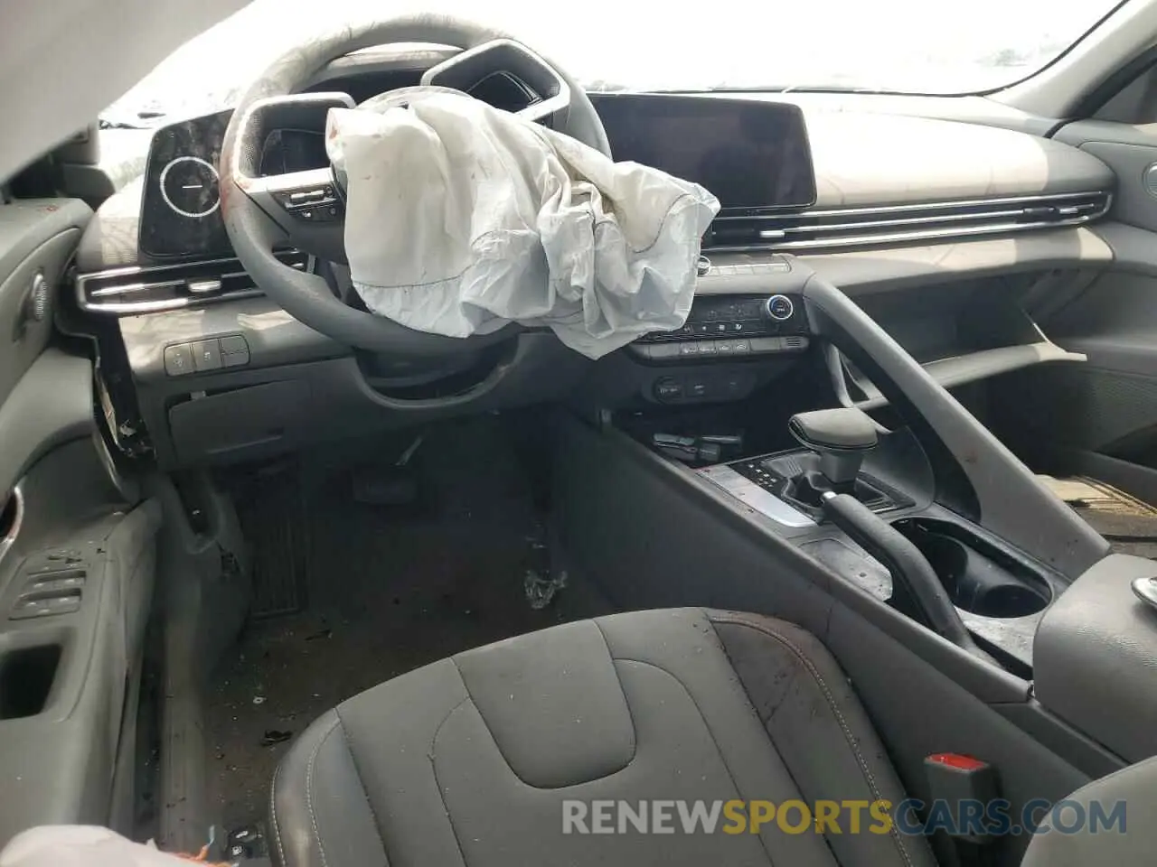 8 Photograph of a damaged car KMHLM4DGXRU719144 HYUNDAI ELANTRA 2024