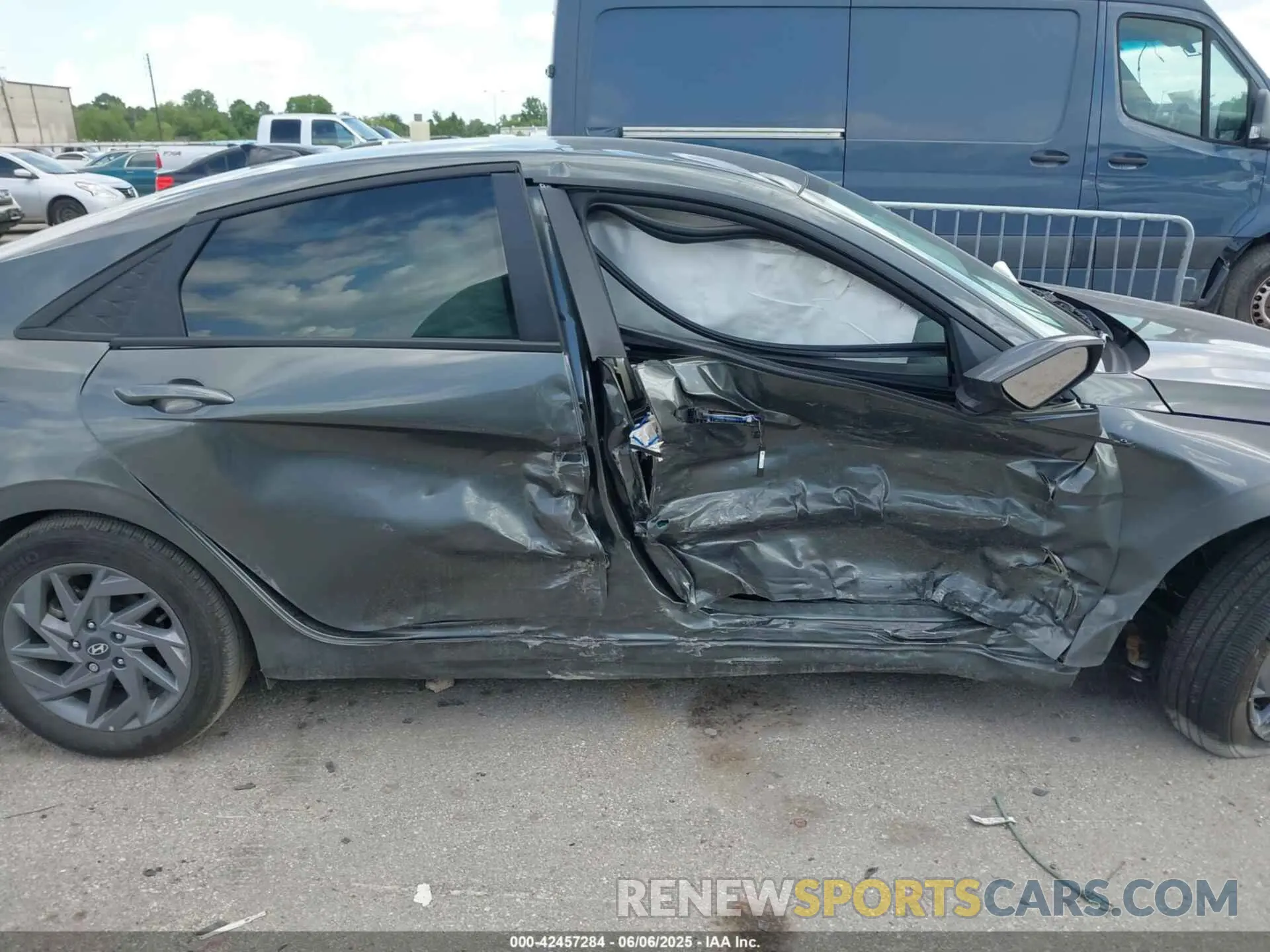 12 Photograph of a damaged car KMHLM4DGXRU748689 HYUNDAI ELANTRA 2024