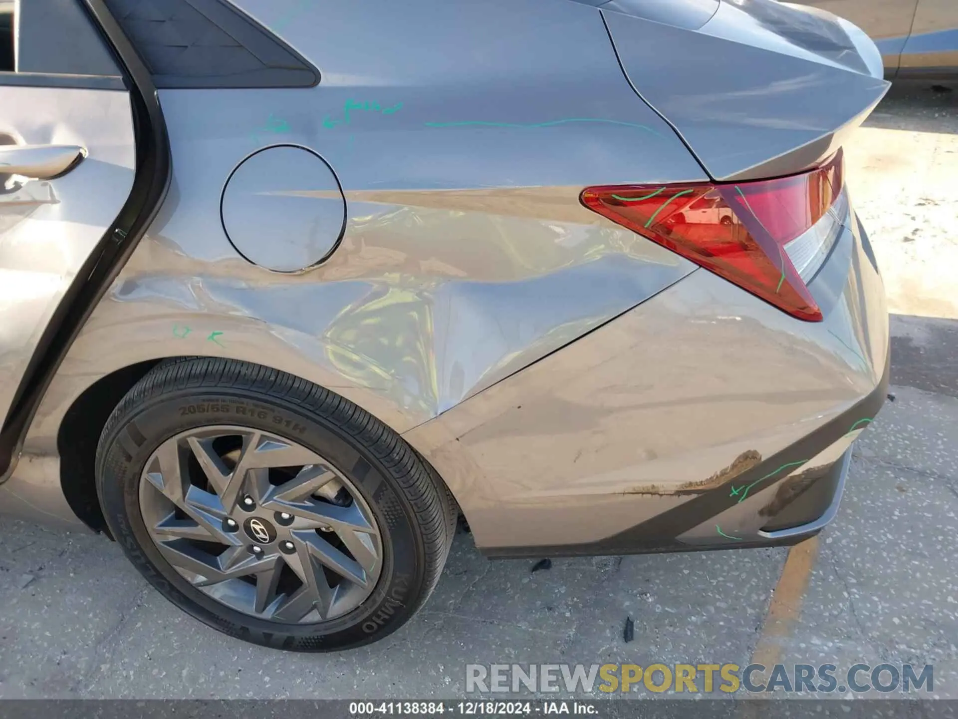 17 Photograph of a damaged car KMHLM4DGXRU753682 HYUNDAI ELANTRA 2024