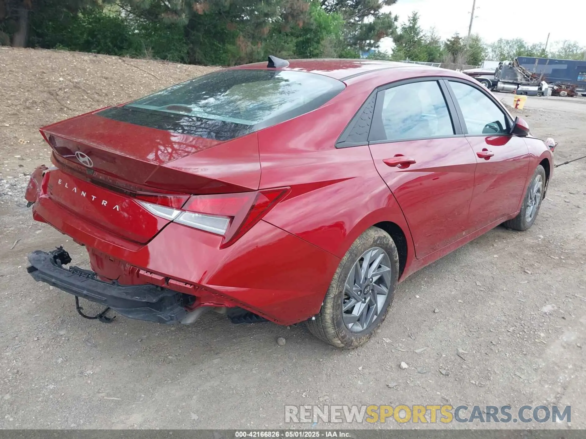 4 Photograph of a damaged car KMHLM4DGXRU814044 HYUNDAI ELANTRA 2024