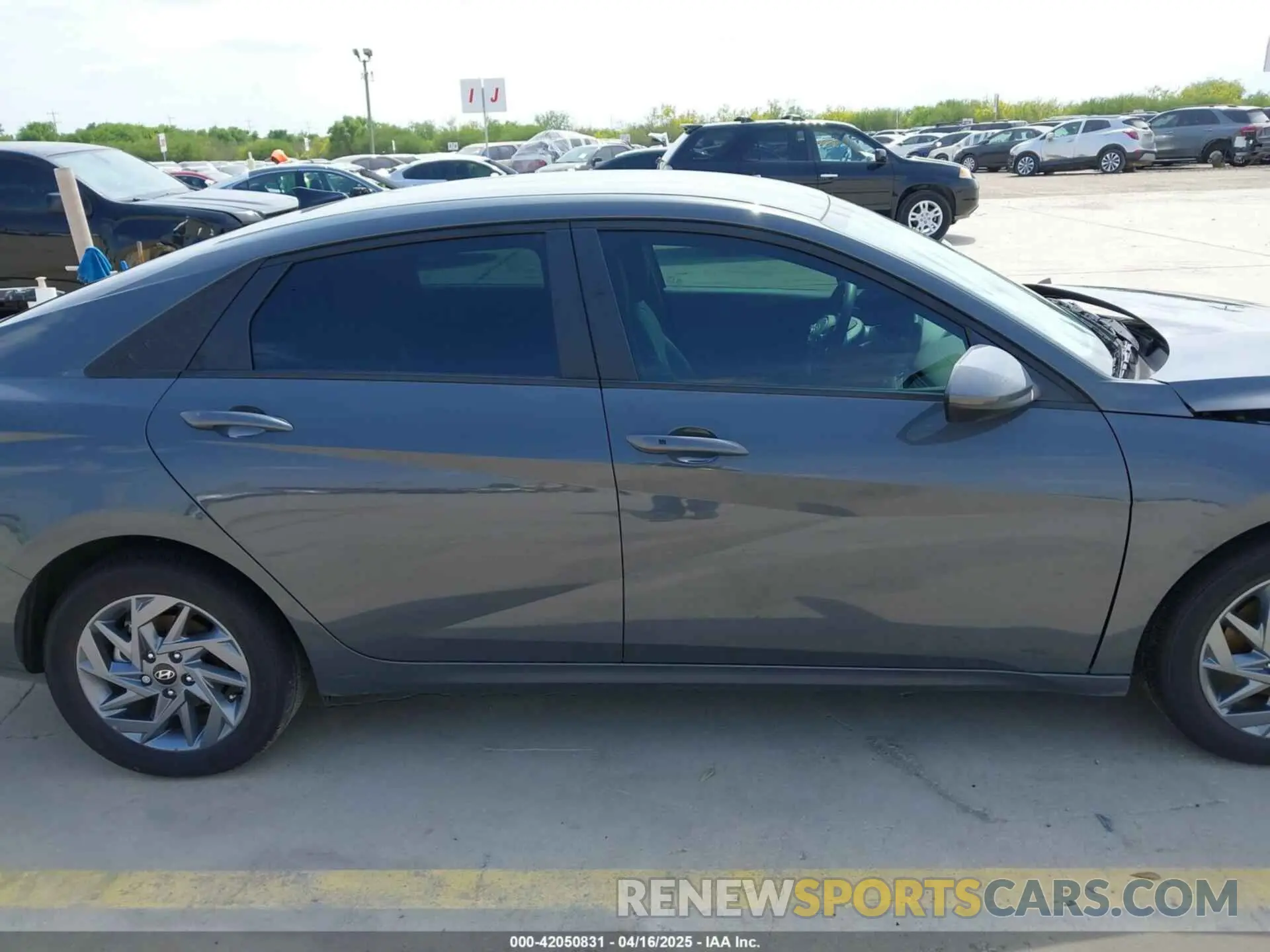 14 Photograph of a damaged car KMHLM4DGXRU815310 HYUNDAI ELANTRA 2024