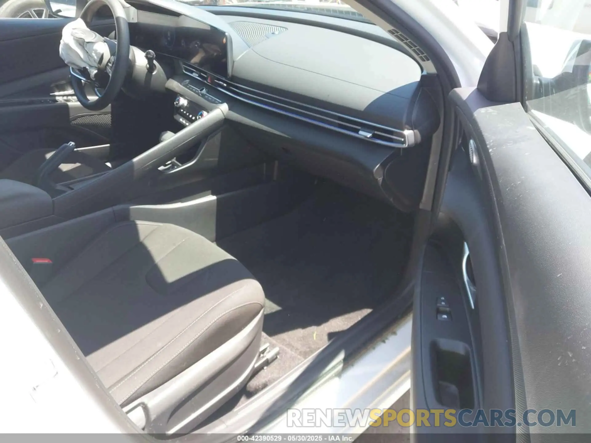 5 Photograph of a damaged car KMHLM4DGXRU840627 HYUNDAI ELANTRA 2024