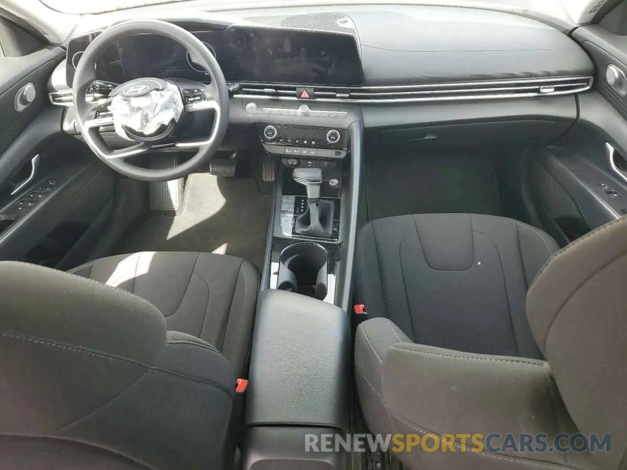 8 Photograph of a damaged car KMHLM4DJ2RU105071 HYUNDAI ELANTRA 2024