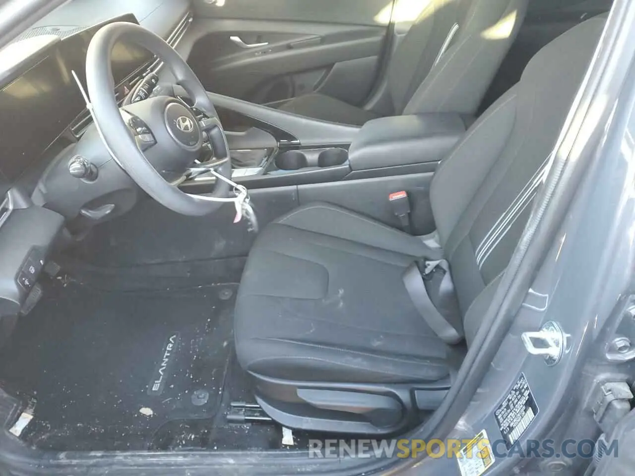 7 Photograph of a damaged car KMHLM4DJ2RU110030 HYUNDAI ELANTRA 2024