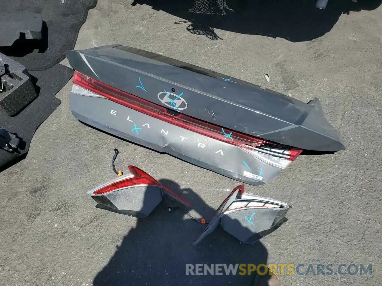 12 Photograph of a damaged car KMHLM4DJ3RU104785 HYUNDAI ELANTRA 2024