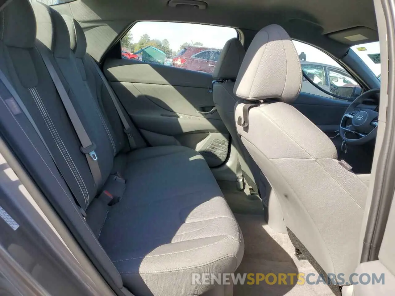 10 Photograph of a damaged car KMHLM4DJ3RU118198 HYUNDAI ELANTRA 2024