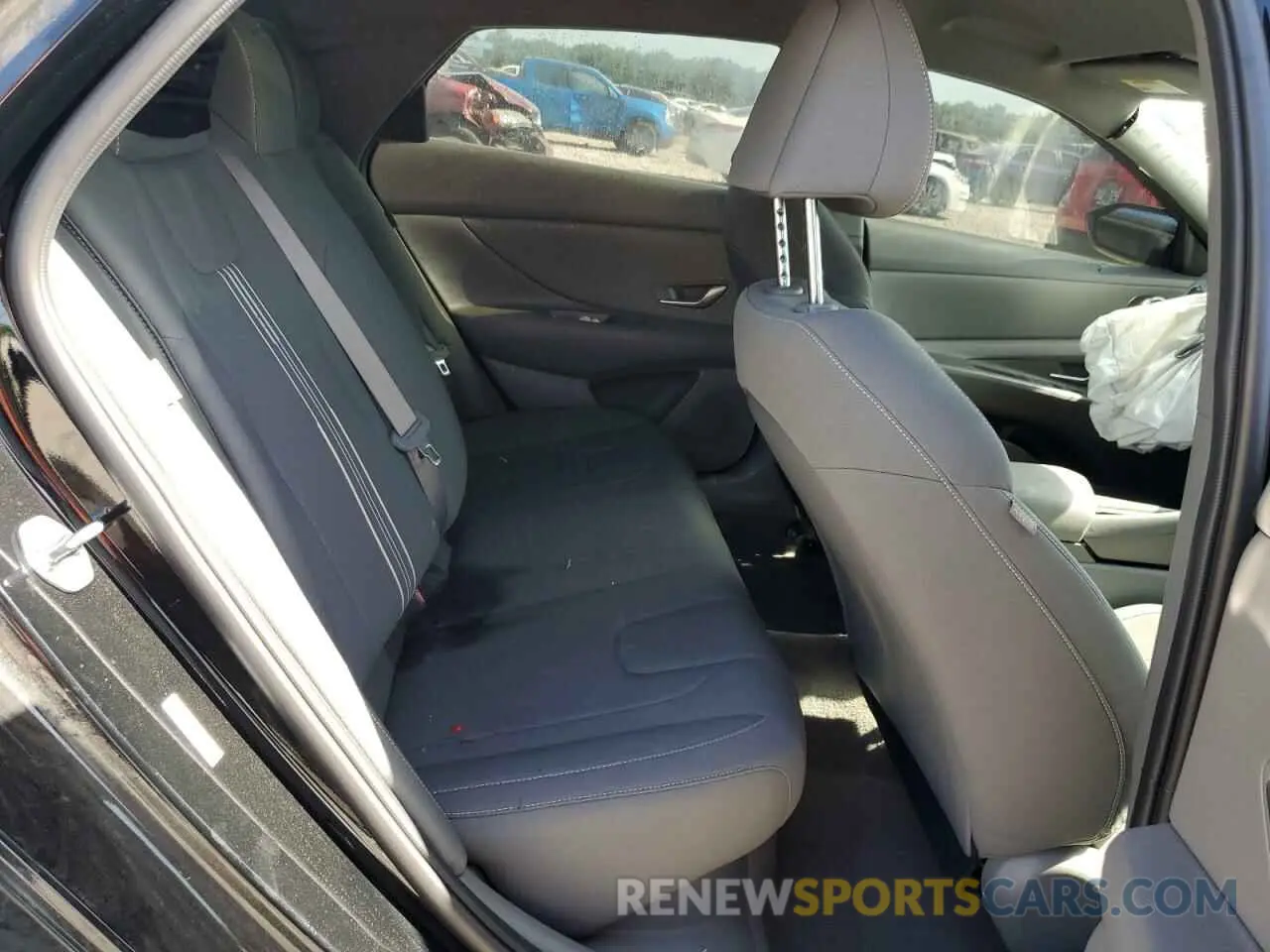 11 Photograph of a damaged car KMHLM4DJ4RU093232 HYUNDAI ELANTRA 2024