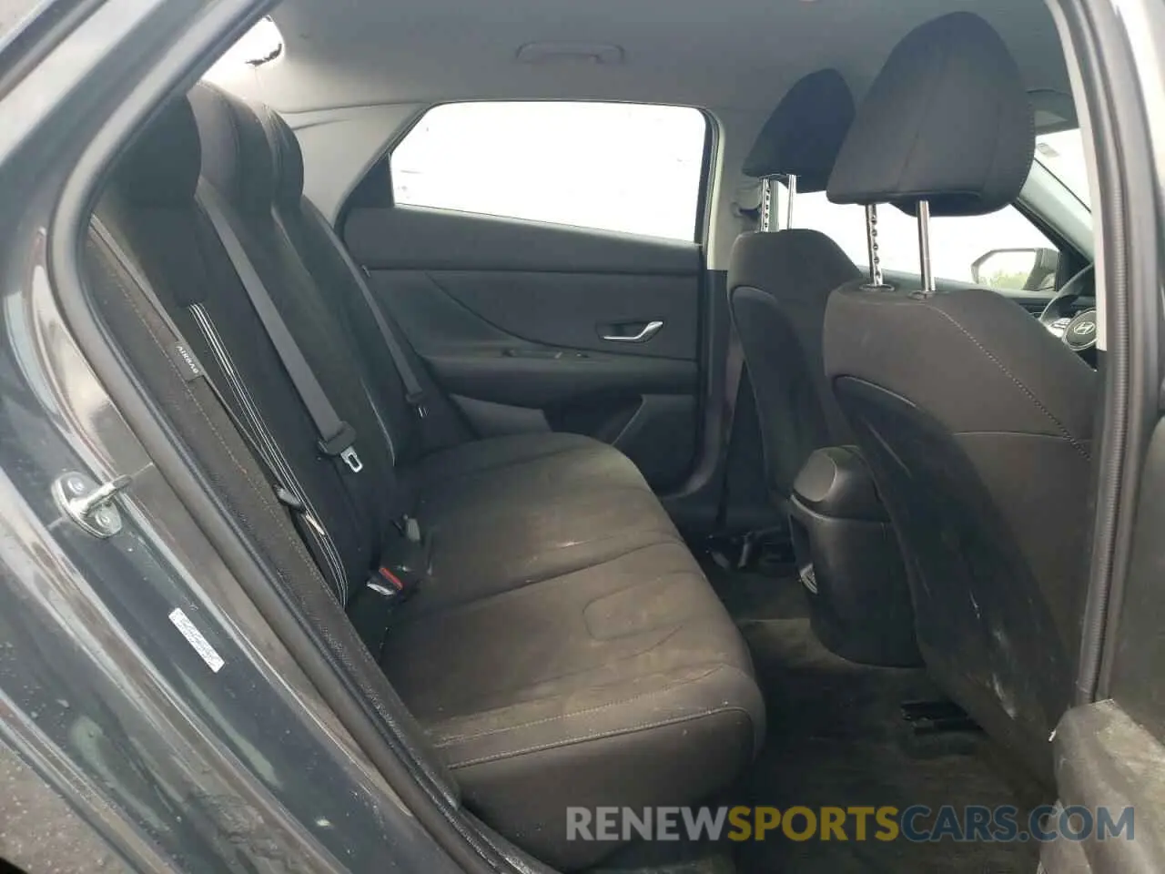 10 Photograph of a damaged car KMHLM4DJ8RU101039 HYUNDAI ELANTRA 2024