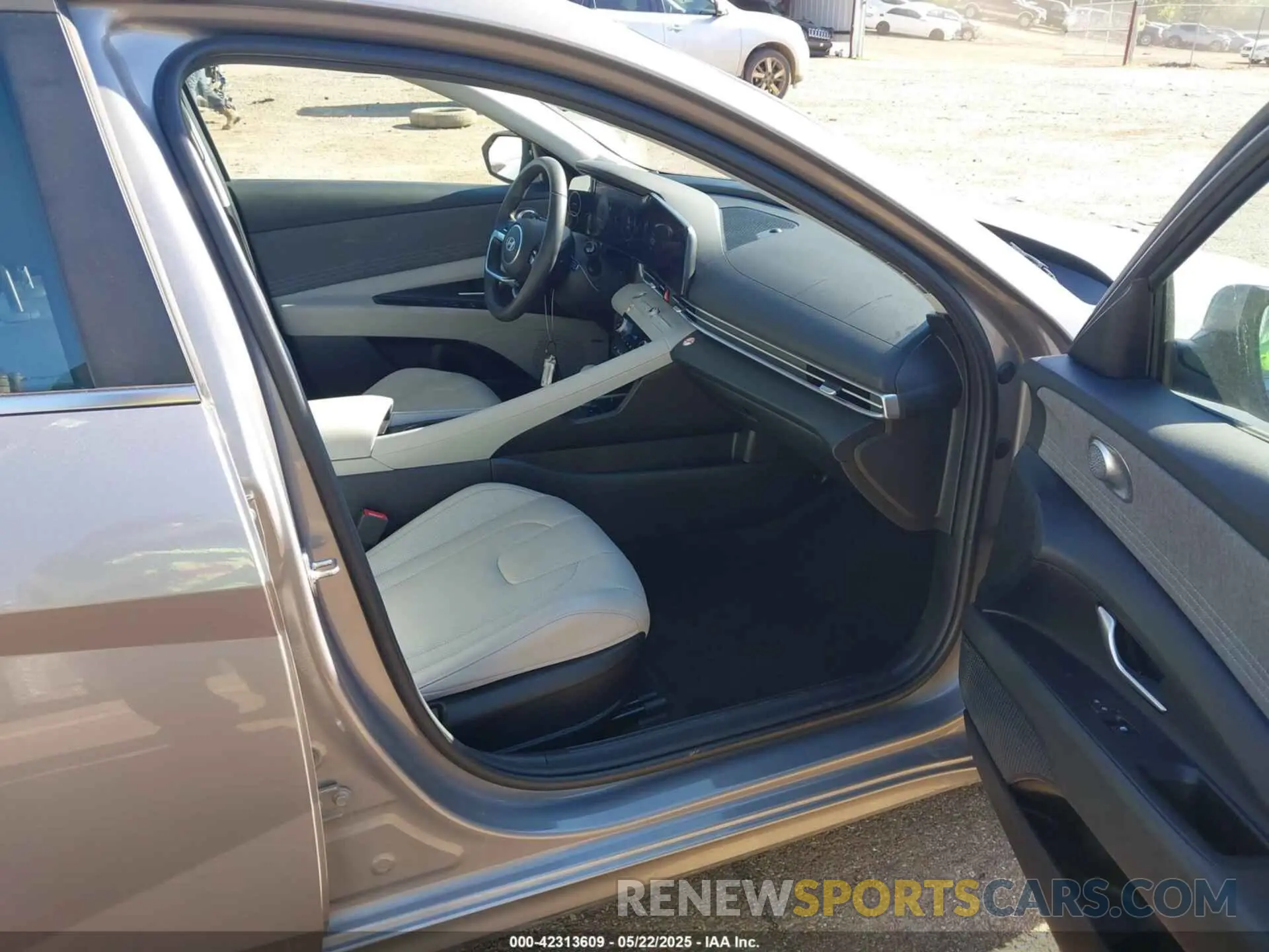 5 Photograph of a damaged car KMHLP4DG0RU837369 HYUNDAI ELANTRA 2024