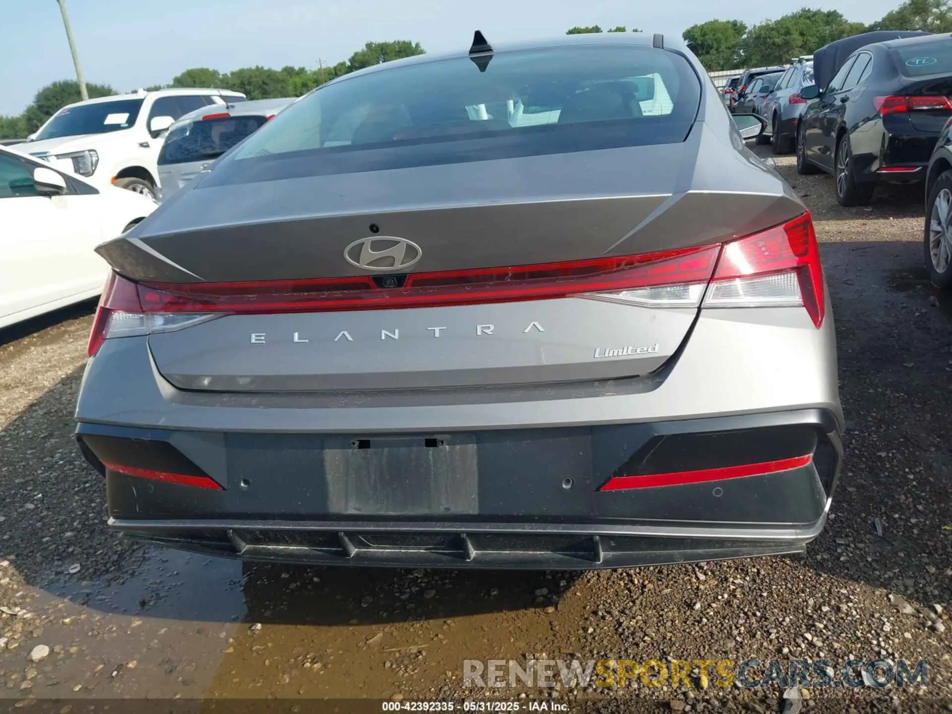 16 Photograph of a damaged car KMHLP4DG0RU841440 HYUNDAI ELANTRA 2024
