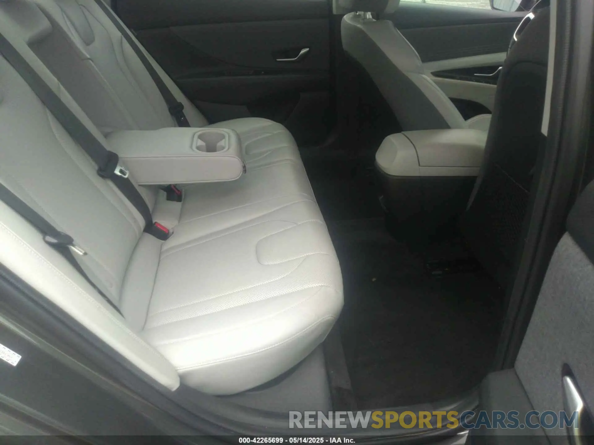 8 Photograph of a damaged car KMHLP4DG1RU683724 HYUNDAI ELANTRA 2024