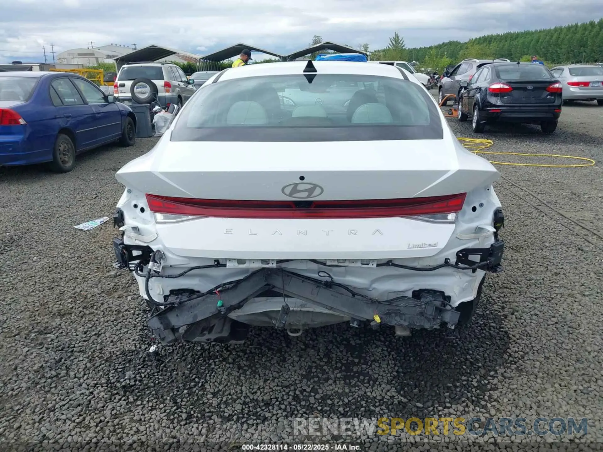 17 Photograph of a damaged car KMHLP4DG3RU837222 HYUNDAI ELANTRA 2024