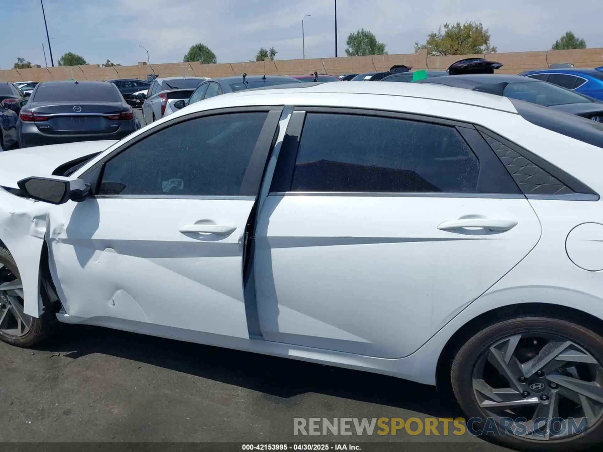 14 Photograph of a damaged car KMHLP4DG5RU658440 HYUNDAI ELANTRA 2024