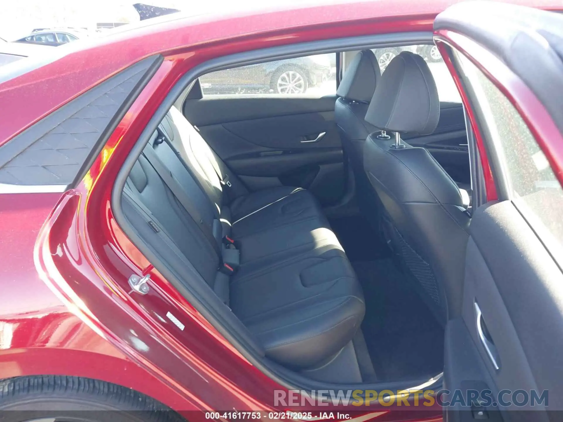 8 Photograph of a damaged car KMHLP4DG5RU733699 HYUNDAI ELANTRA 2024