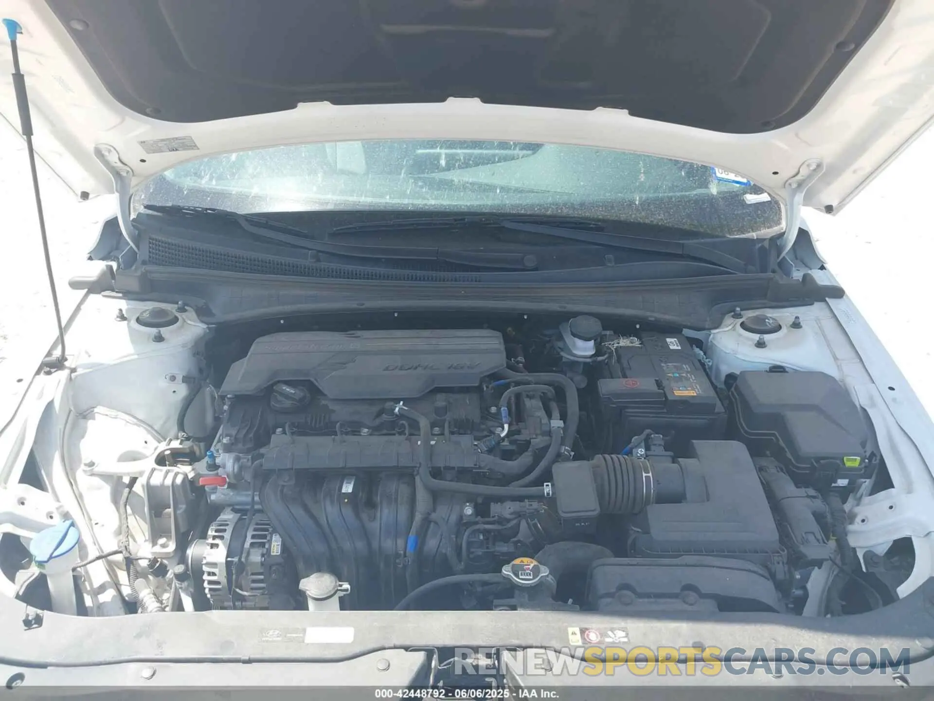 10 Photograph of a damaged car KMHLP4DG5RU815397 HYUNDAI ELANTRA 2024