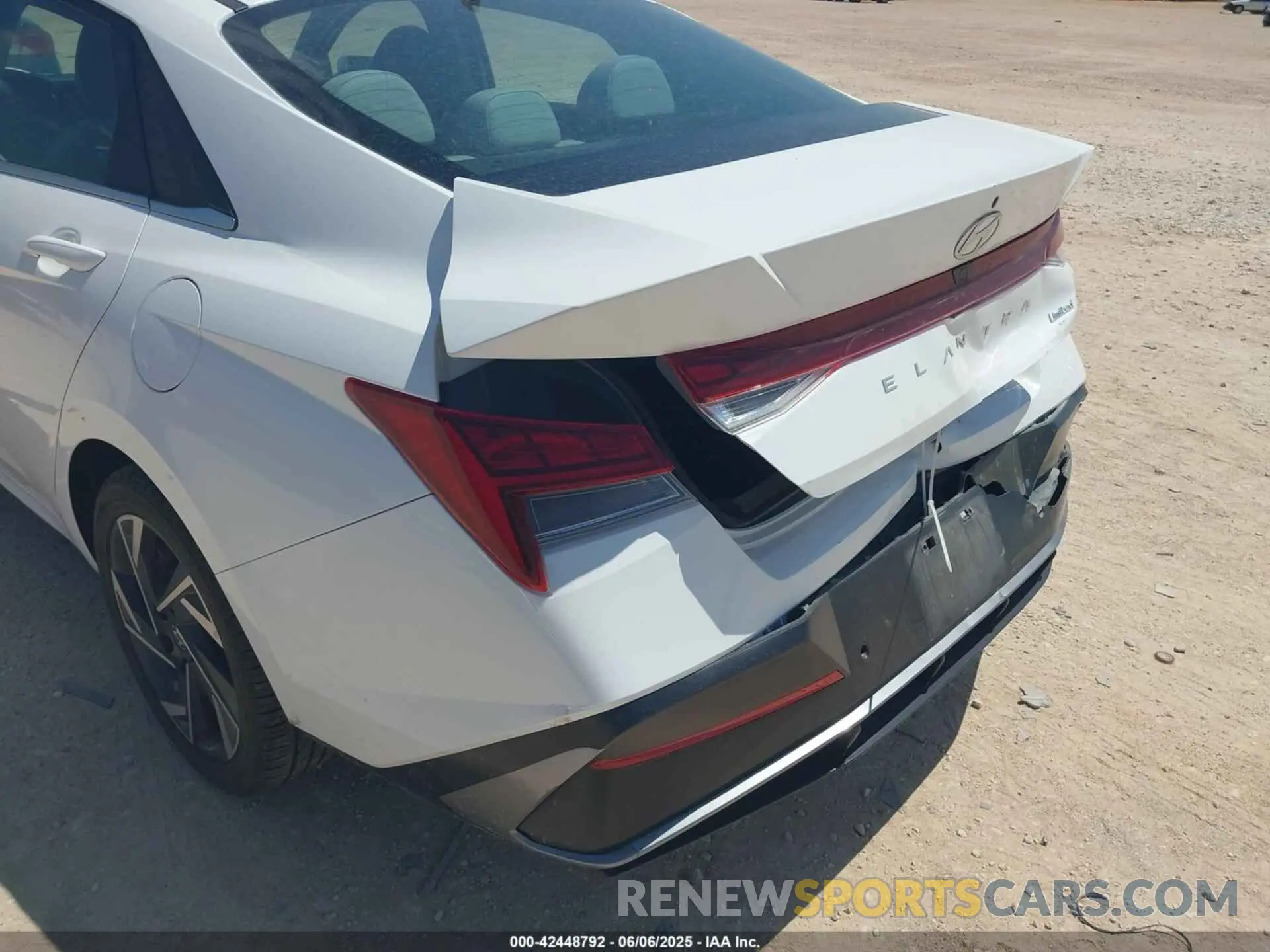 18 Photograph of a damaged car KMHLP4DG5RU815397 HYUNDAI ELANTRA 2024