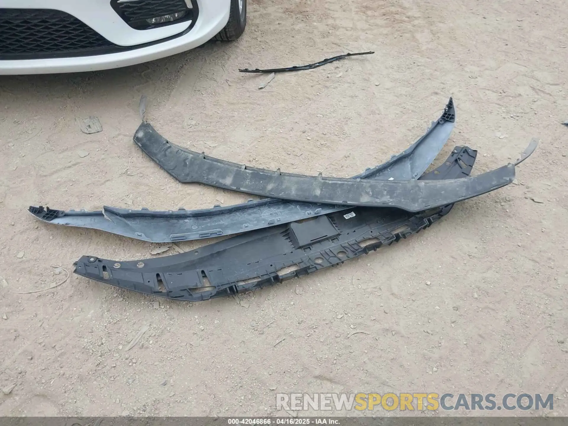 11 Photograph of a damaged car KMHLP4DG6RU815330 HYUNDAI ELANTRA 2024