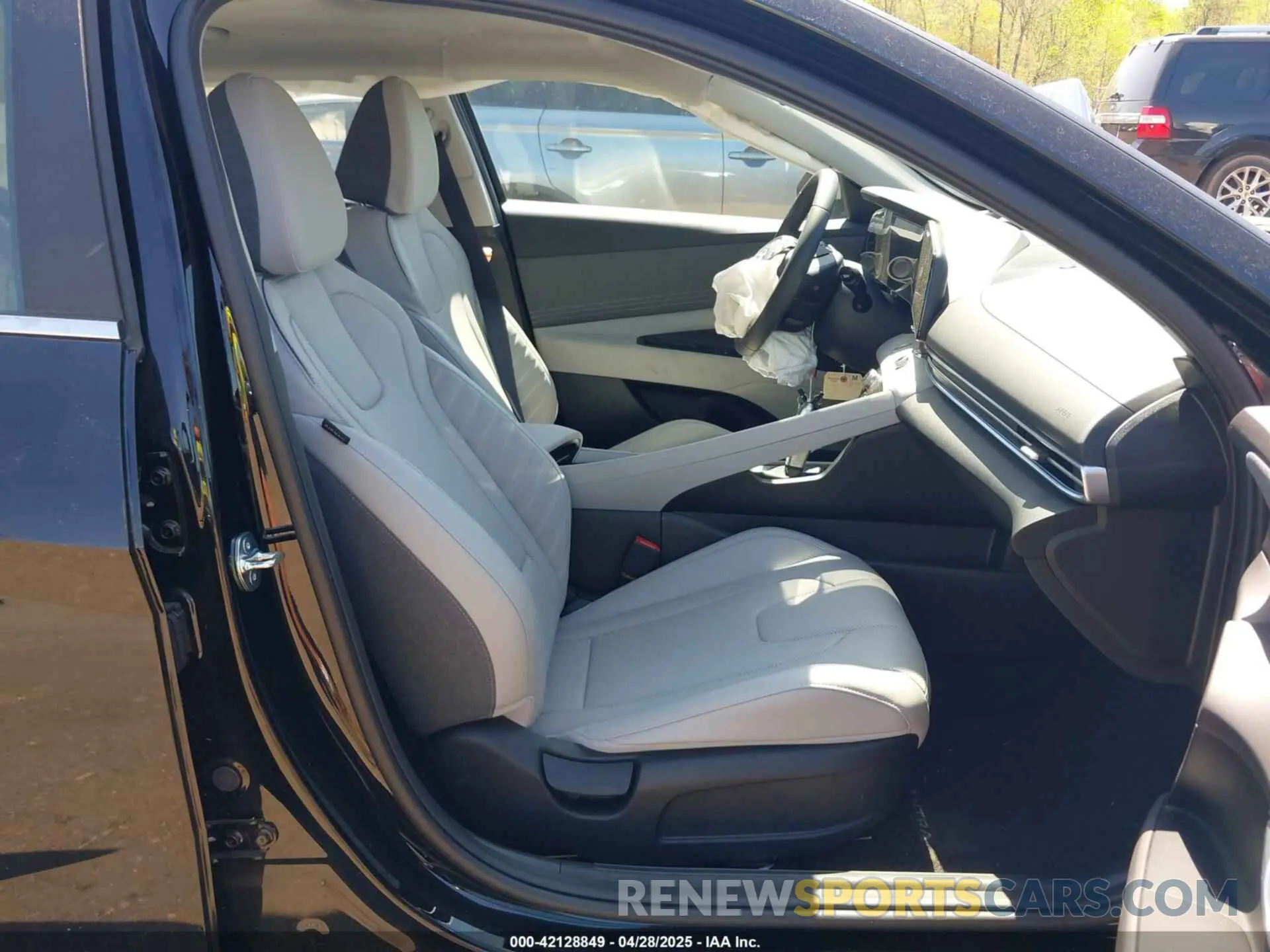 5 Photograph of a damaged car KMHLP4DG7RU739617 HYUNDAI ELANTRA 2024