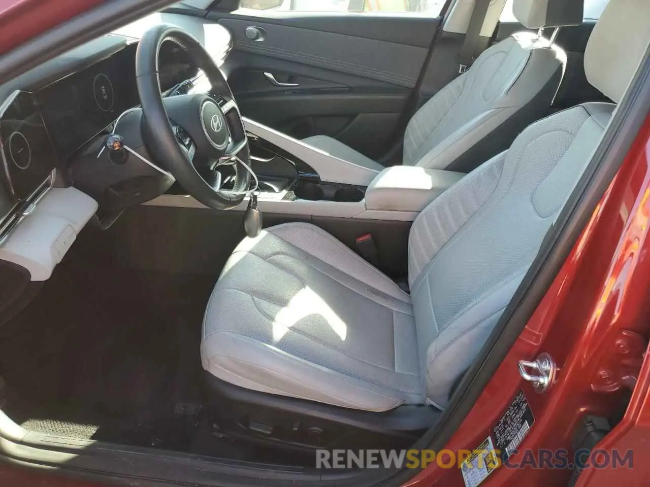 7 Photograph of a damaged car KMHLP4DG7RU792124 HYUNDAI ELANTRA 2024