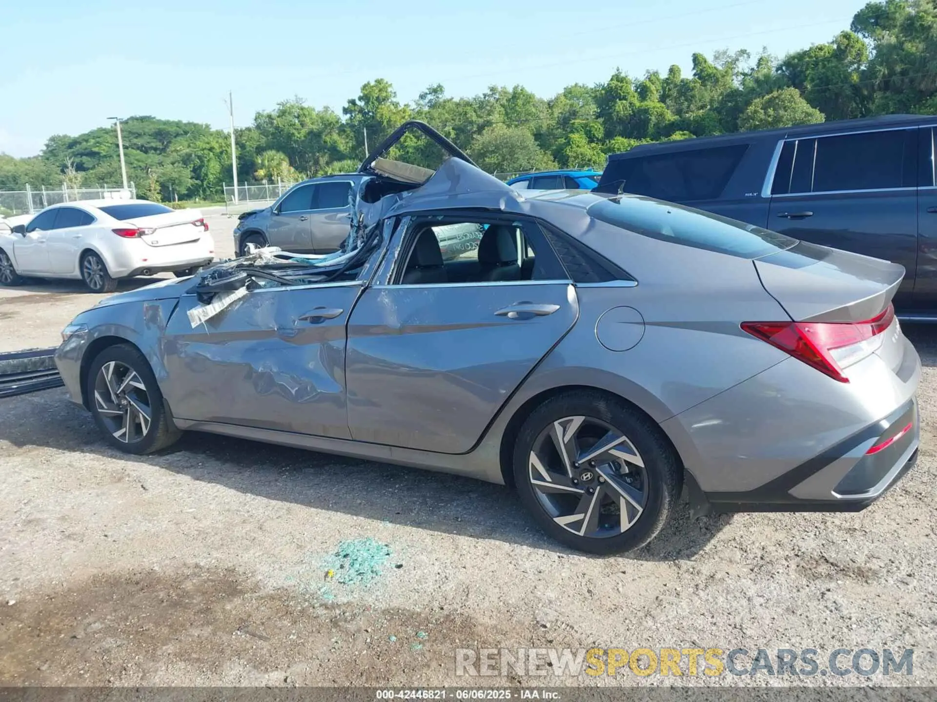 13 Photograph of a damaged car KMHLP4DG9RU827200 HYUNDAI ELANTRA 2024