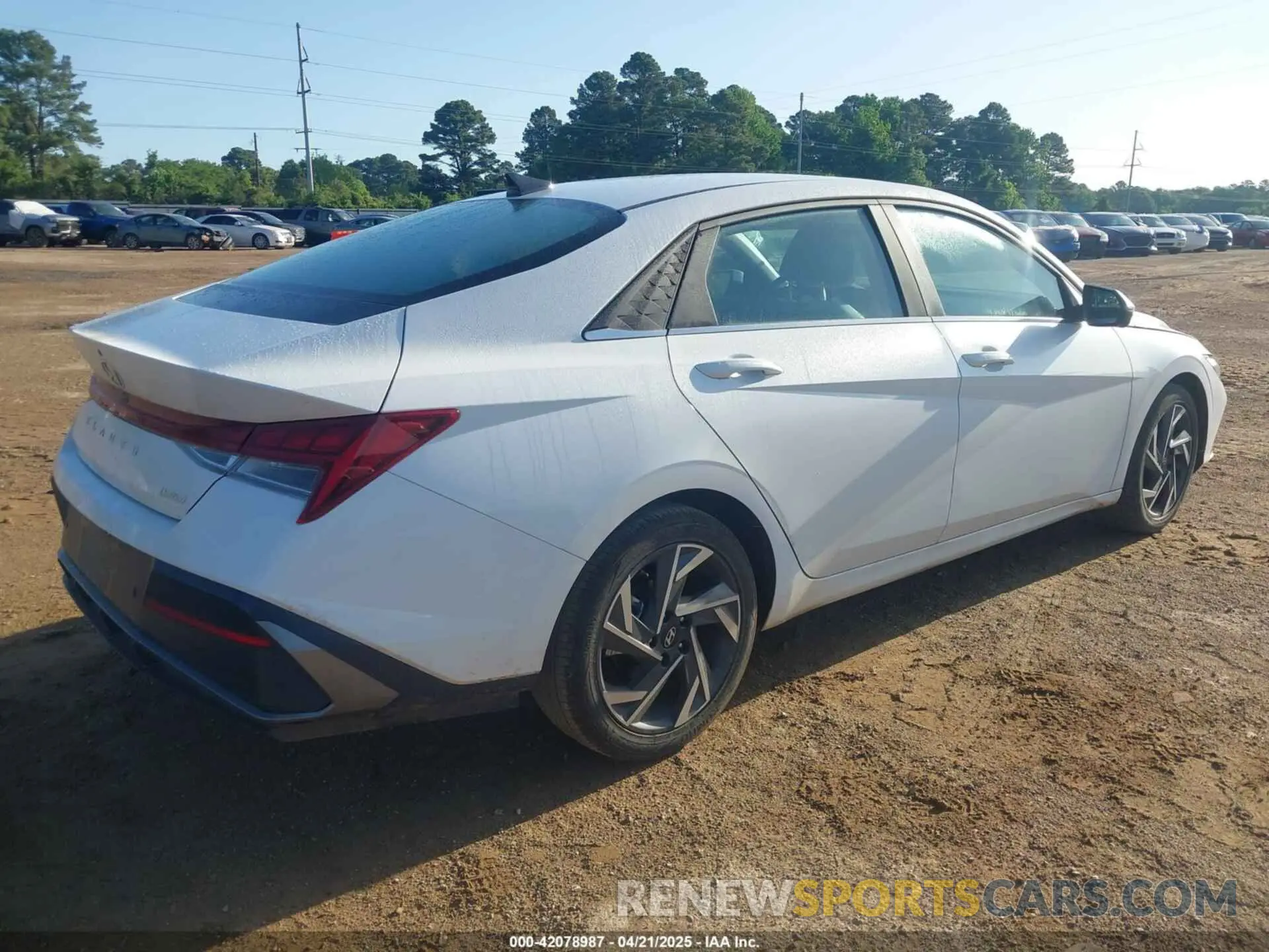 4 Photograph of a damaged car KMHLP4DGXRU775401 HYUNDAI ELANTRA 2024