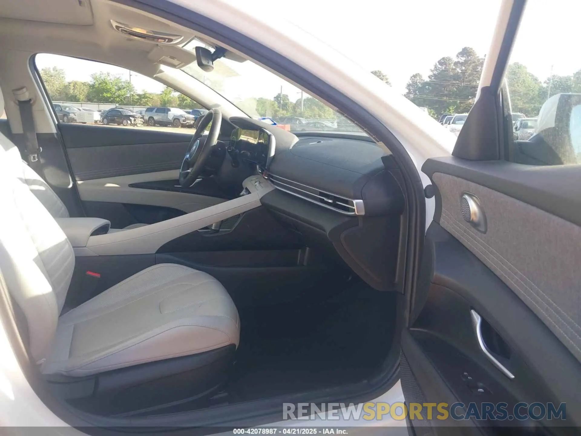 5 Photograph of a damaged car KMHLP4DGXRU775401 HYUNDAI ELANTRA 2024