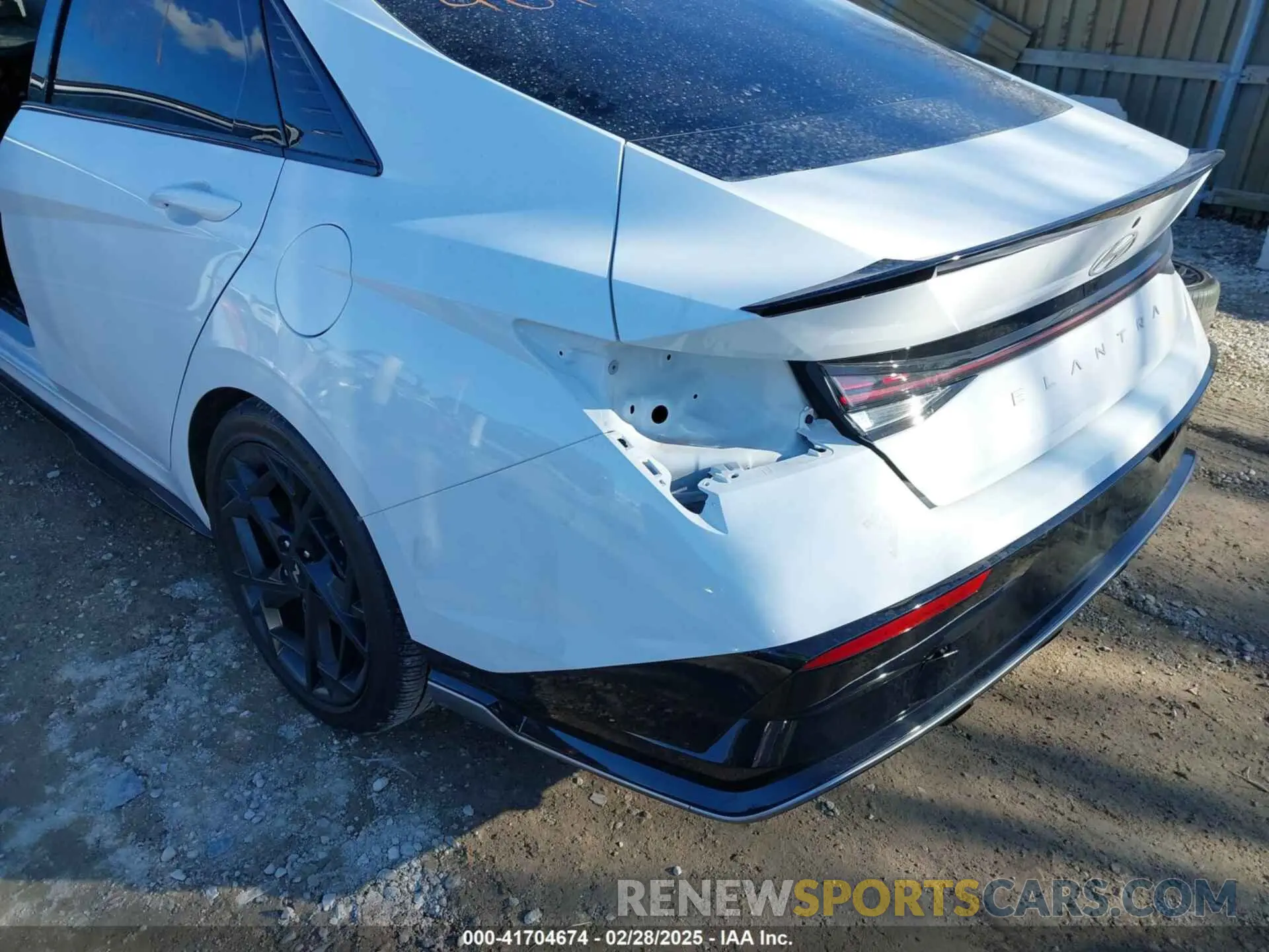 21 Photograph of a damaged car KMHLR4DFXRU821018 HYUNDAI ELANTRA 2024