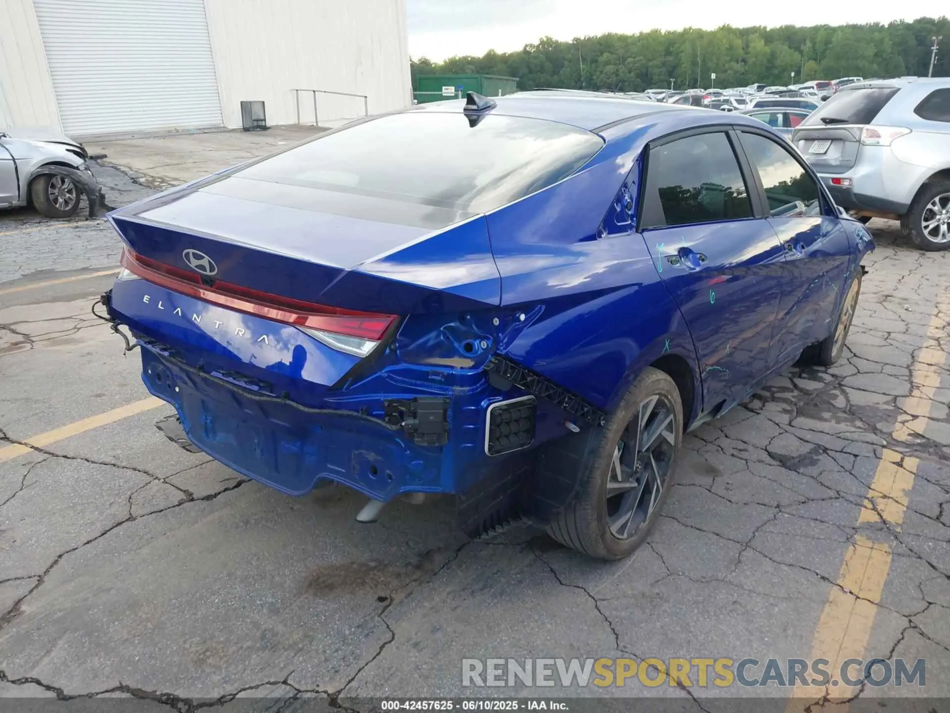 4 Photograph of a damaged car KMHLS4DG0RU711785 HYUNDAI ELANTRA 2024