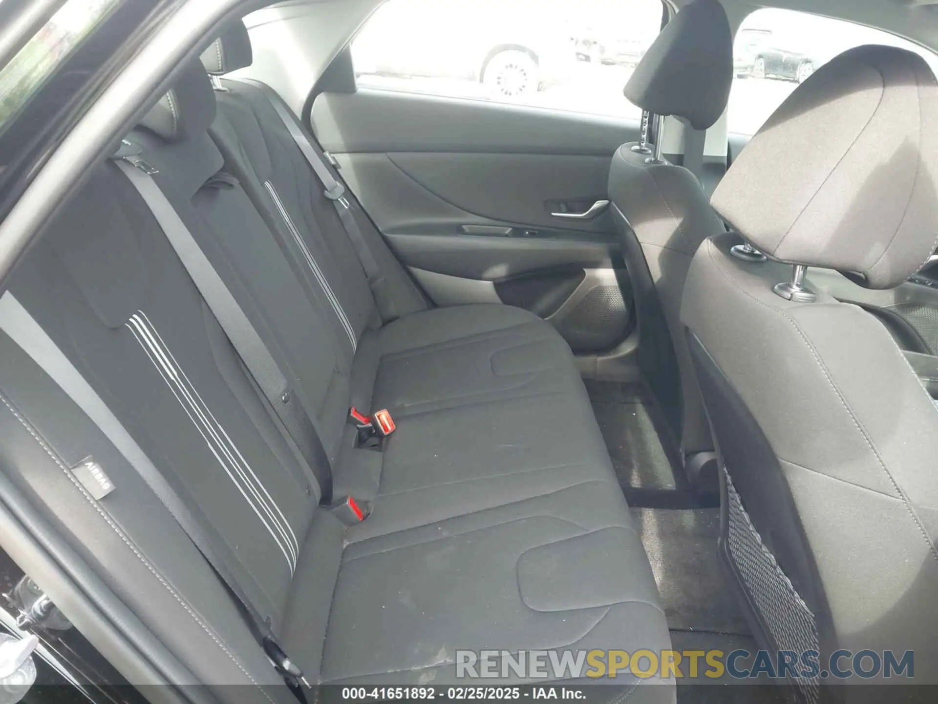 8 Photograph of a damaged car KMHLS4DG0RU843042 HYUNDAI ELANTRA 2024