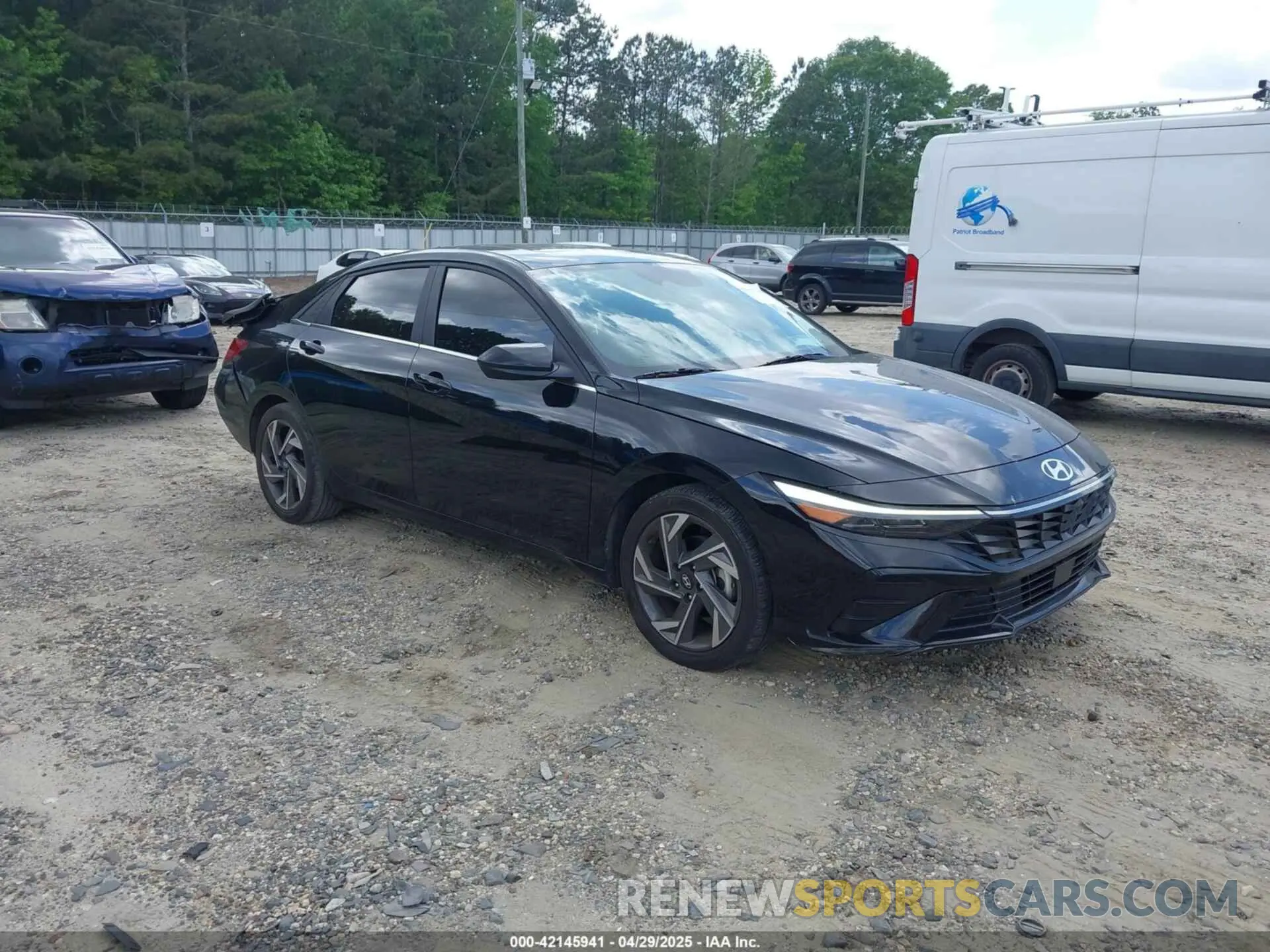 1 Photograph of a damaged car KMHLS4DG1RU671443 HYUNDAI ELANTRA 2024