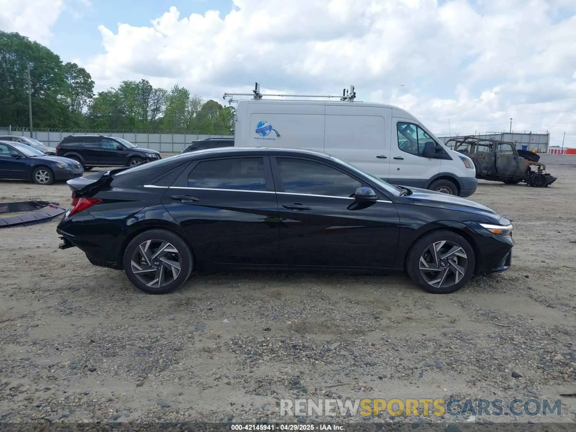 14 Photograph of a damaged car KMHLS4DG1RU671443 HYUNDAI ELANTRA 2024