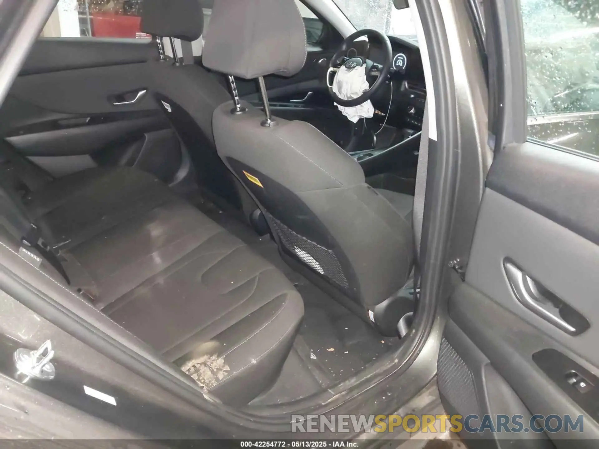 8 Photograph of a damaged car KMHLS4DG2RU644610 HYUNDAI ELANTRA 2024