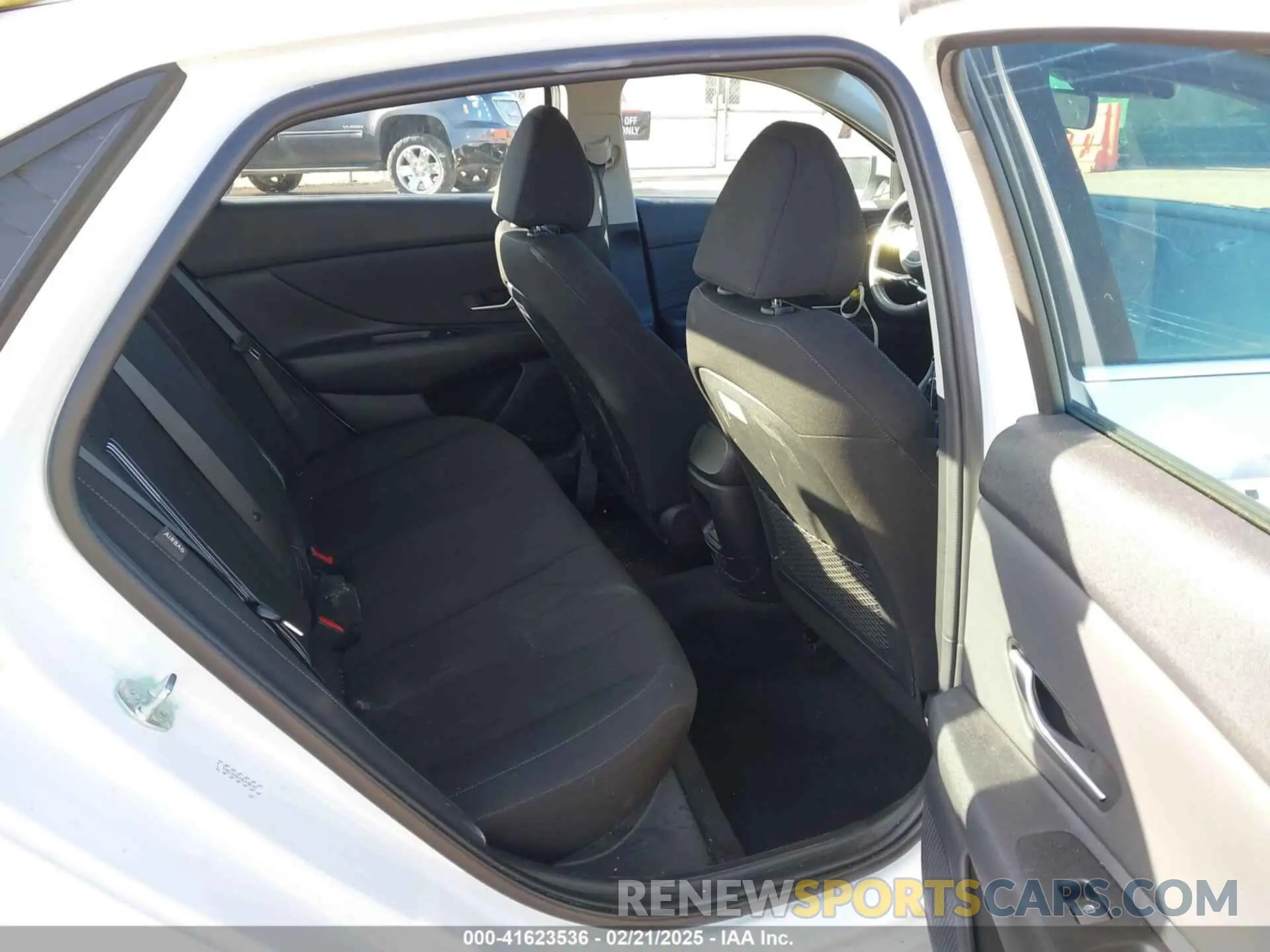 8 Photograph of a damaged car KMHLS4DG2RU700187 HYUNDAI ELANTRA 2024