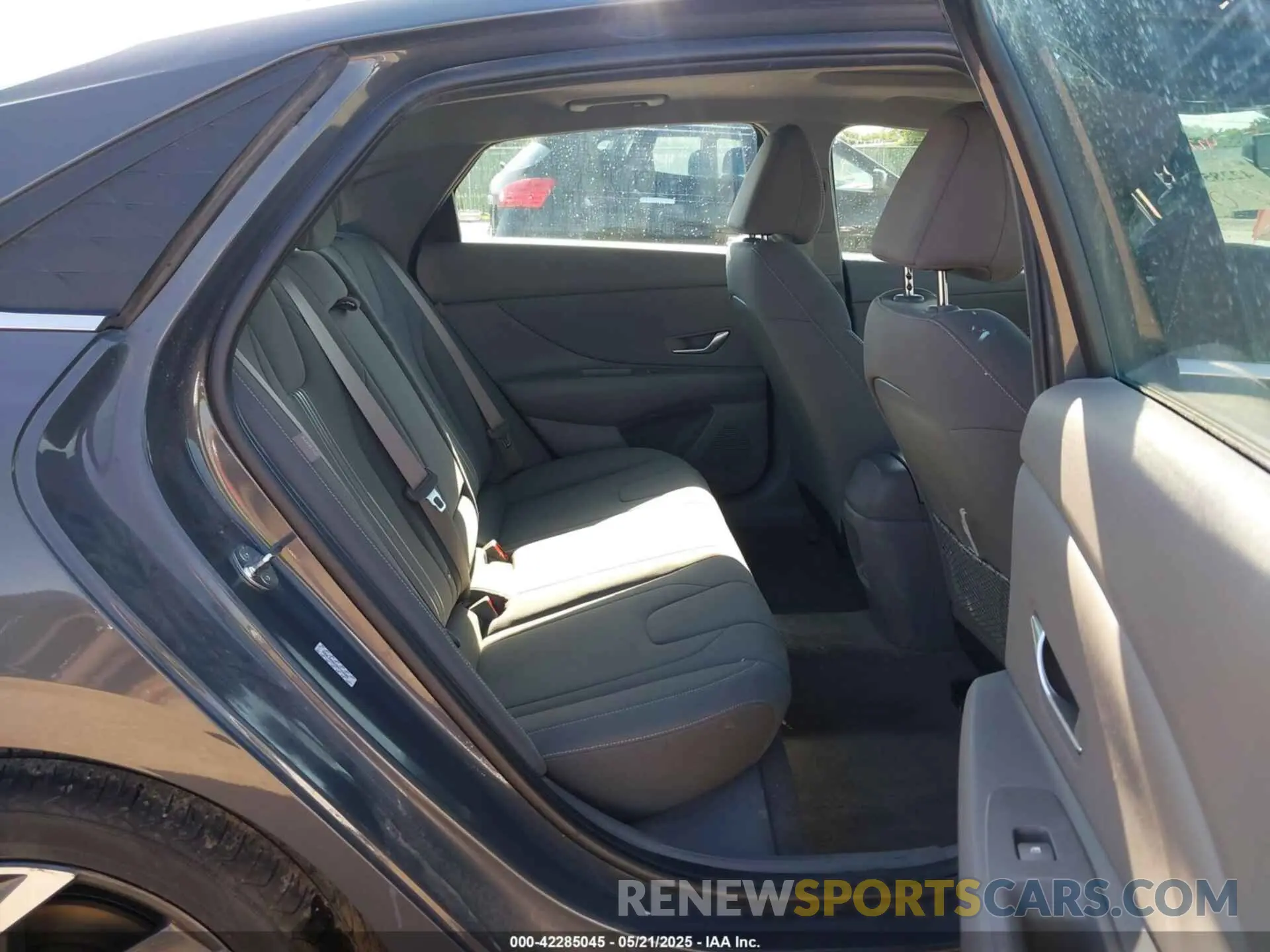 8 Photograph of a damaged car KMHLS4DG2RU724506 HYUNDAI ELANTRA 2024
