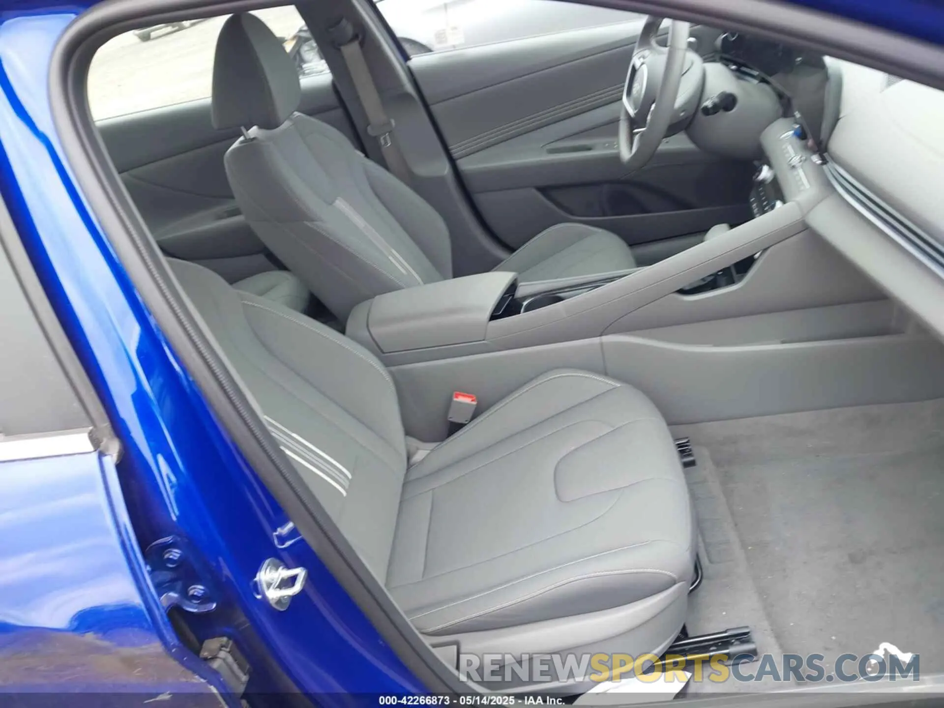 5 Photograph of a damaged car KMHLS4DG2RU750734 HYUNDAI ELANTRA 2024