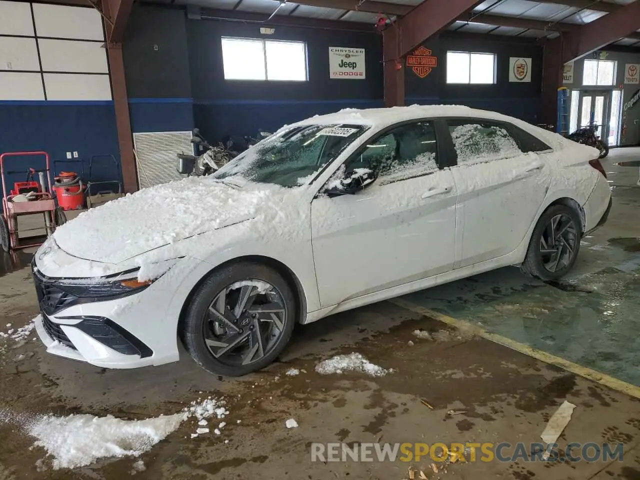1 Photograph of a damaged car KMHLS4DG2RU772054 HYUNDAI ELANTRA 2024