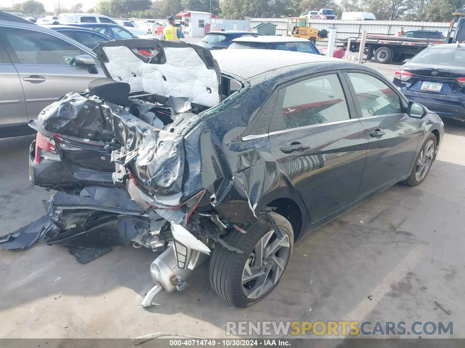 4 Photograph of a damaged car KMHLS4DG2RU818112 HYUNDAI ELANTRA 2024