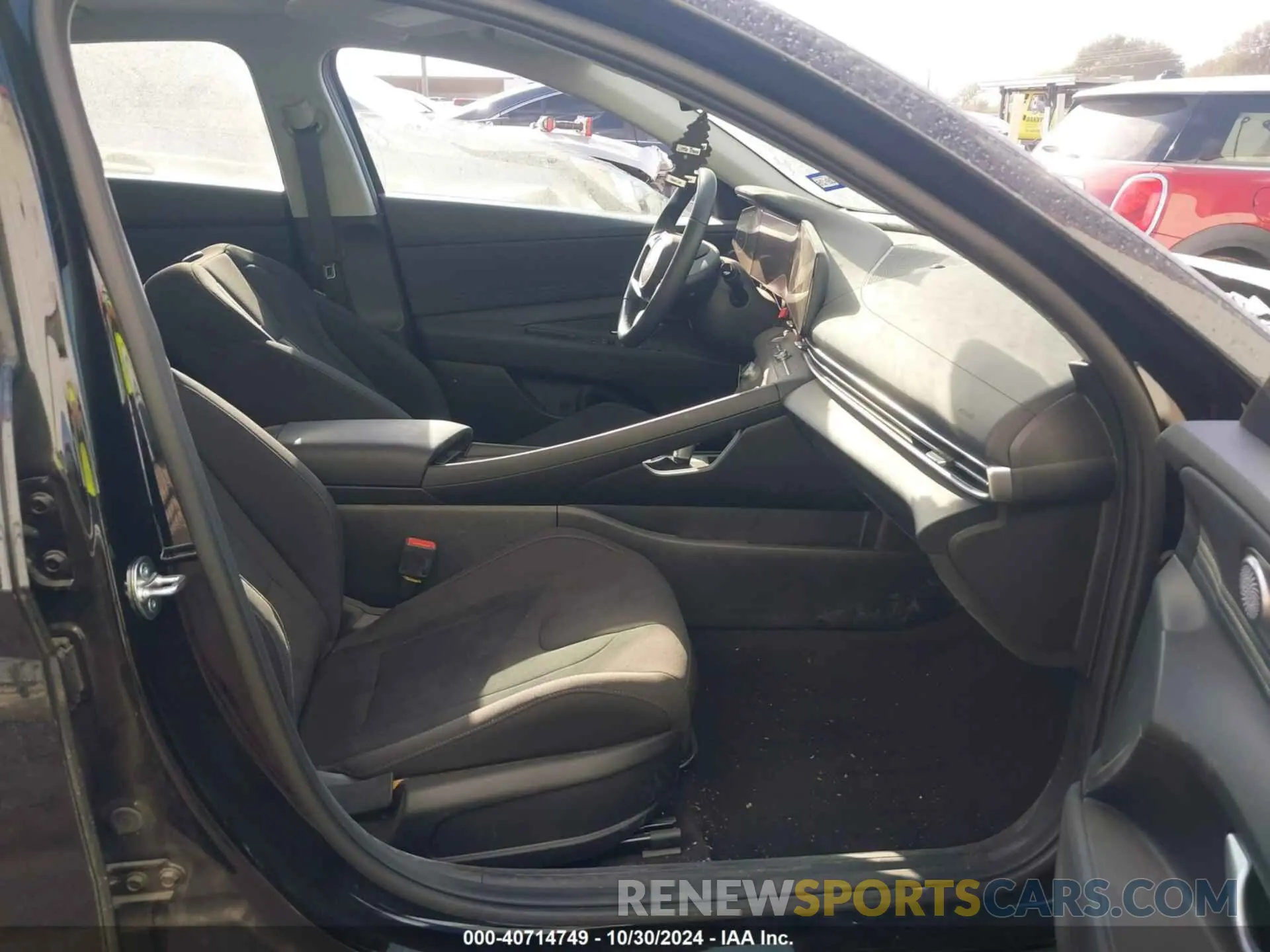 5 Photograph of a damaged car KMHLS4DG2RU818112 HYUNDAI ELANTRA 2024