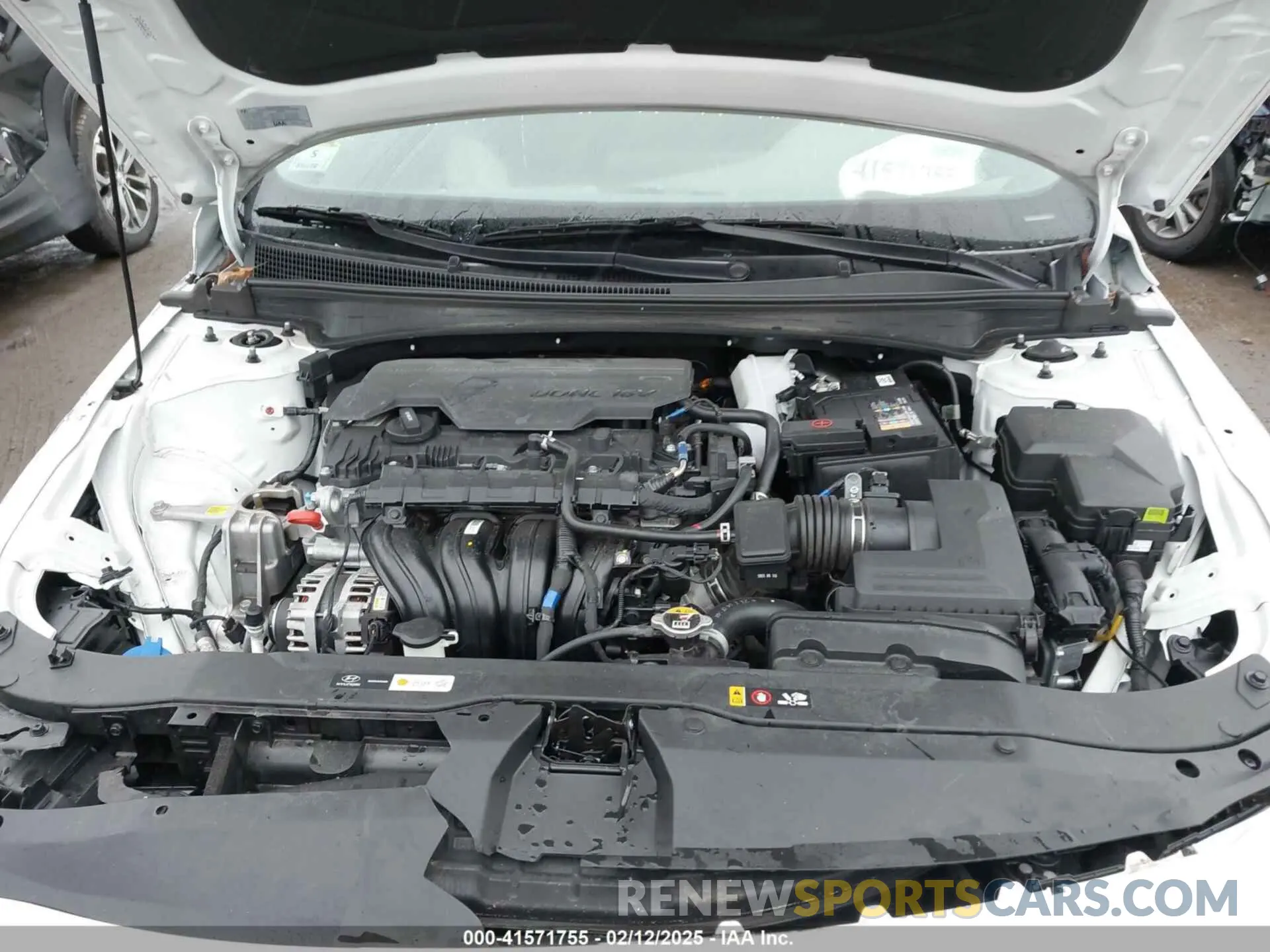 10 Photograph of a damaged car KMHLS4DG3RU664395 HYUNDAI ELANTRA 2024