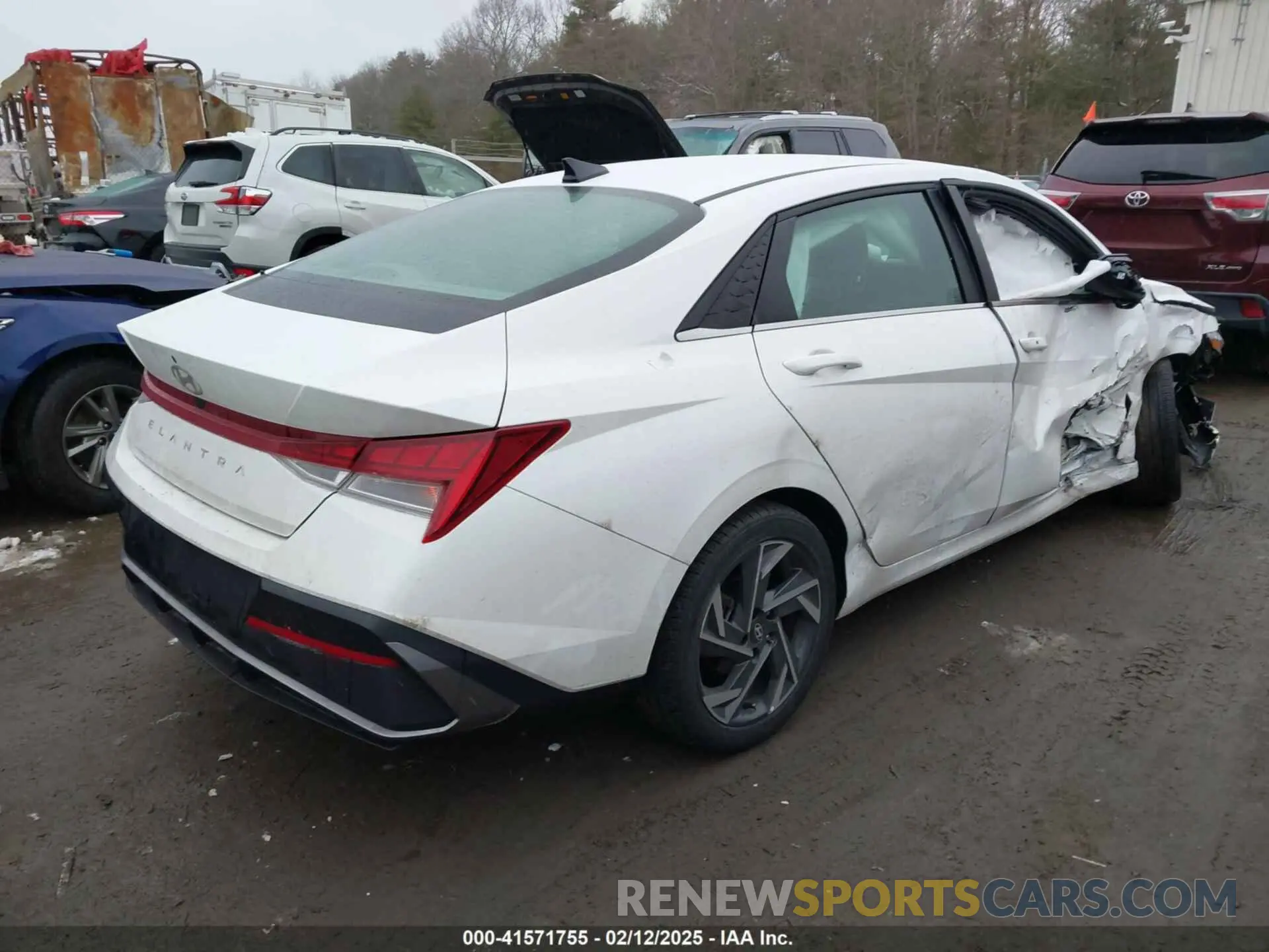 4 Photograph of a damaged car KMHLS4DG3RU664395 HYUNDAI ELANTRA 2024