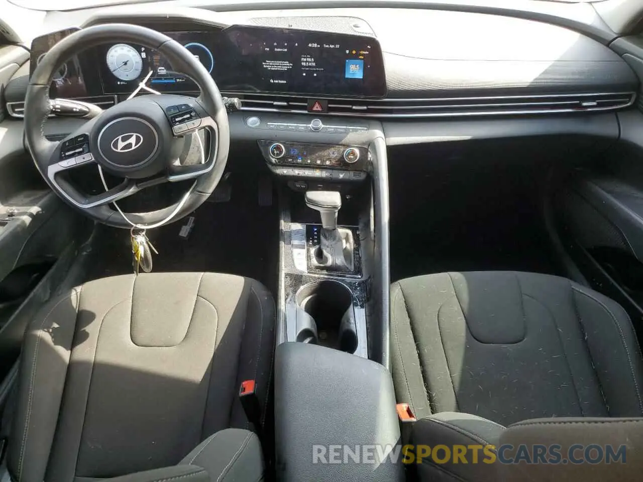 8 Photograph of a damaged car KMHLS4DG3RU808222 HYUNDAI ELANTRA 2024